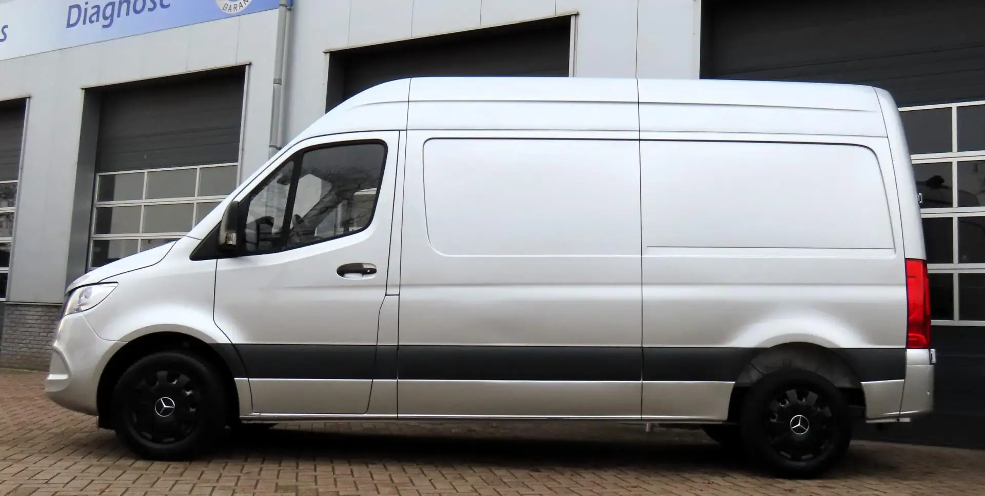 Mercedes-Benz Sprinter 214 2.2 CDI L2H2 M-BUX Gris - 2
