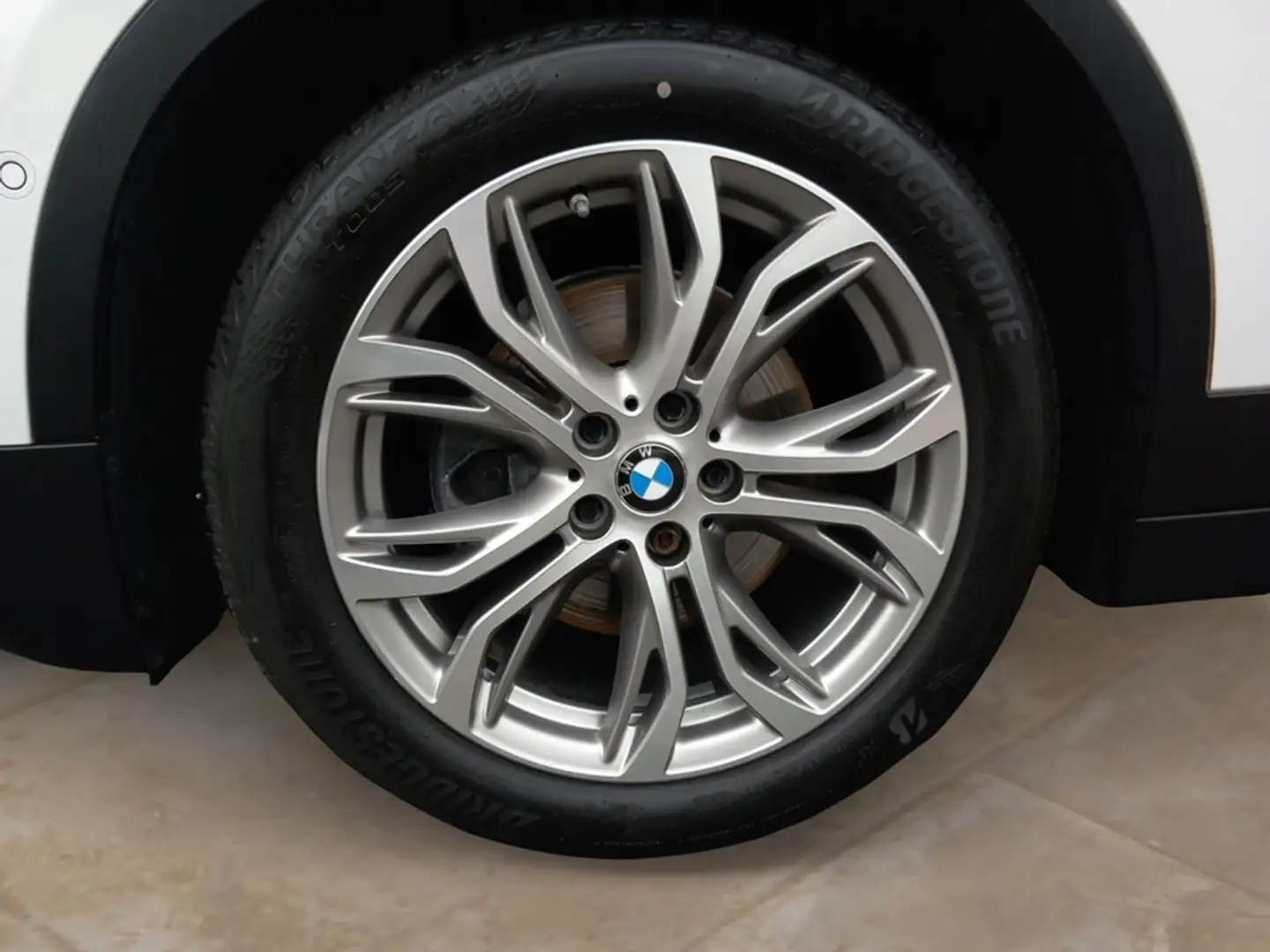 BMW X2 sDrive18i Advantage + GARANTIE Blanc - 2