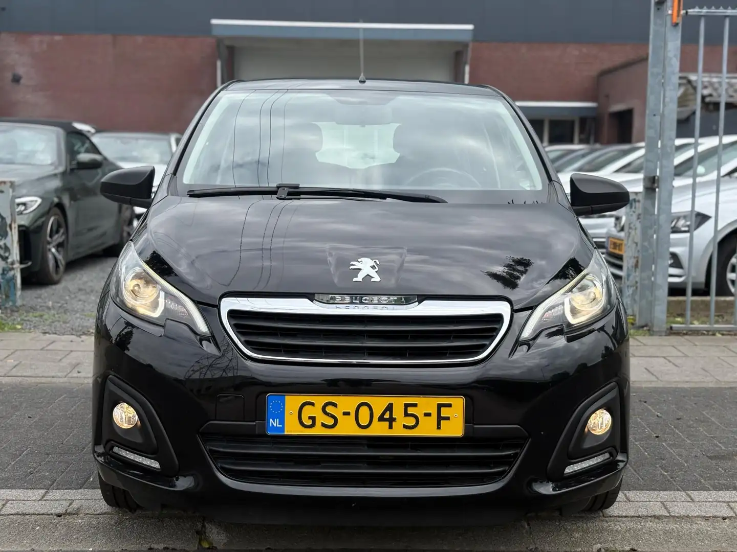 Peugeot 108 1.0 e-VTi Active| Airco | Trekhaak | Zwart - 2