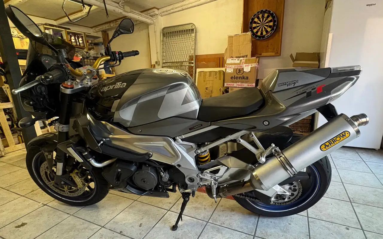 Aprilia Tuono