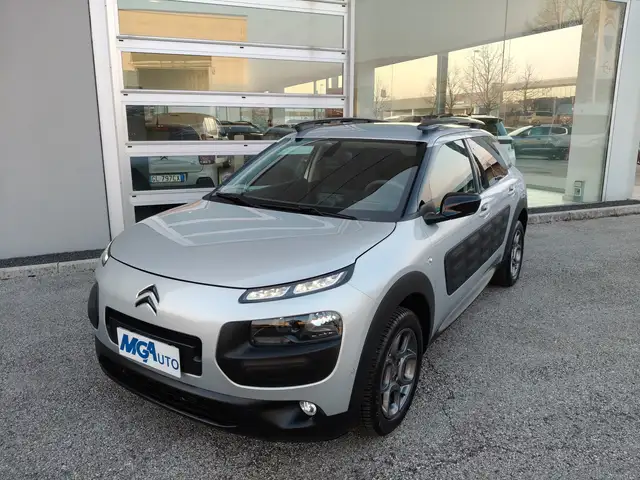 Citroen C4 Cactus C4 Cactus PureTech 82 Shine OK NEOPATENTATI