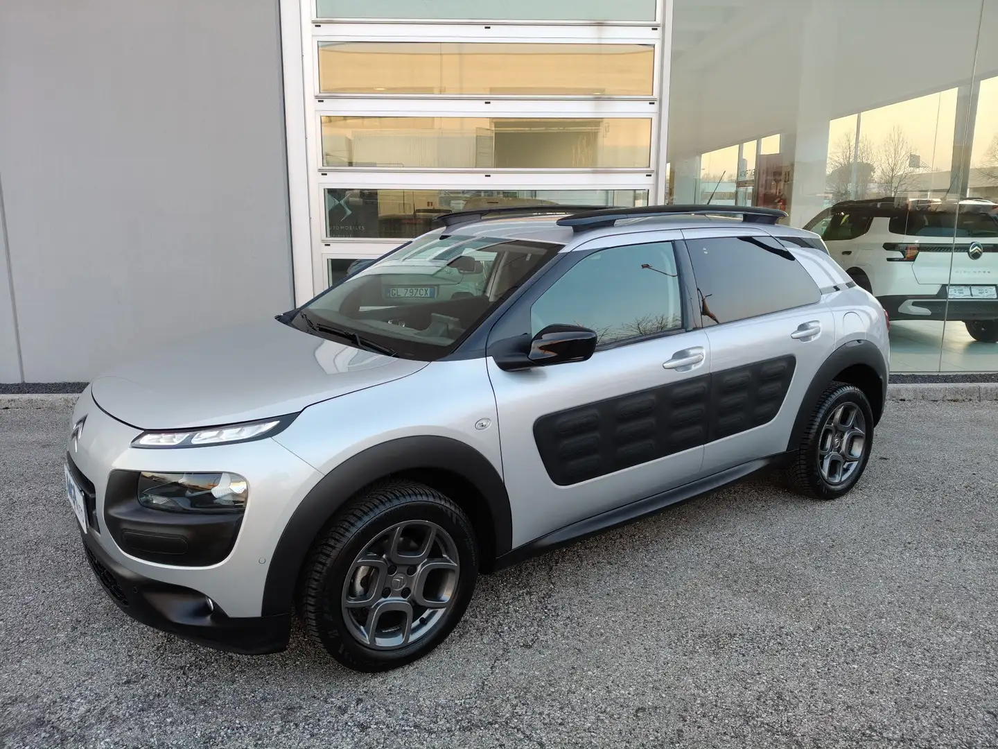 Citroen C4 Cactus C4 Cactus PureTech 82 Shine OK NEOPATENTATI Grigio - 2