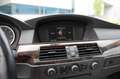 BMW 545 5-serie 545i V8 Yountimer plaatje van een auto Grijs - thumbnail 16