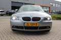 BMW 545 5-serie 545i V8 Yountimer plaatje van een auto Grijs - thumbnail 2
