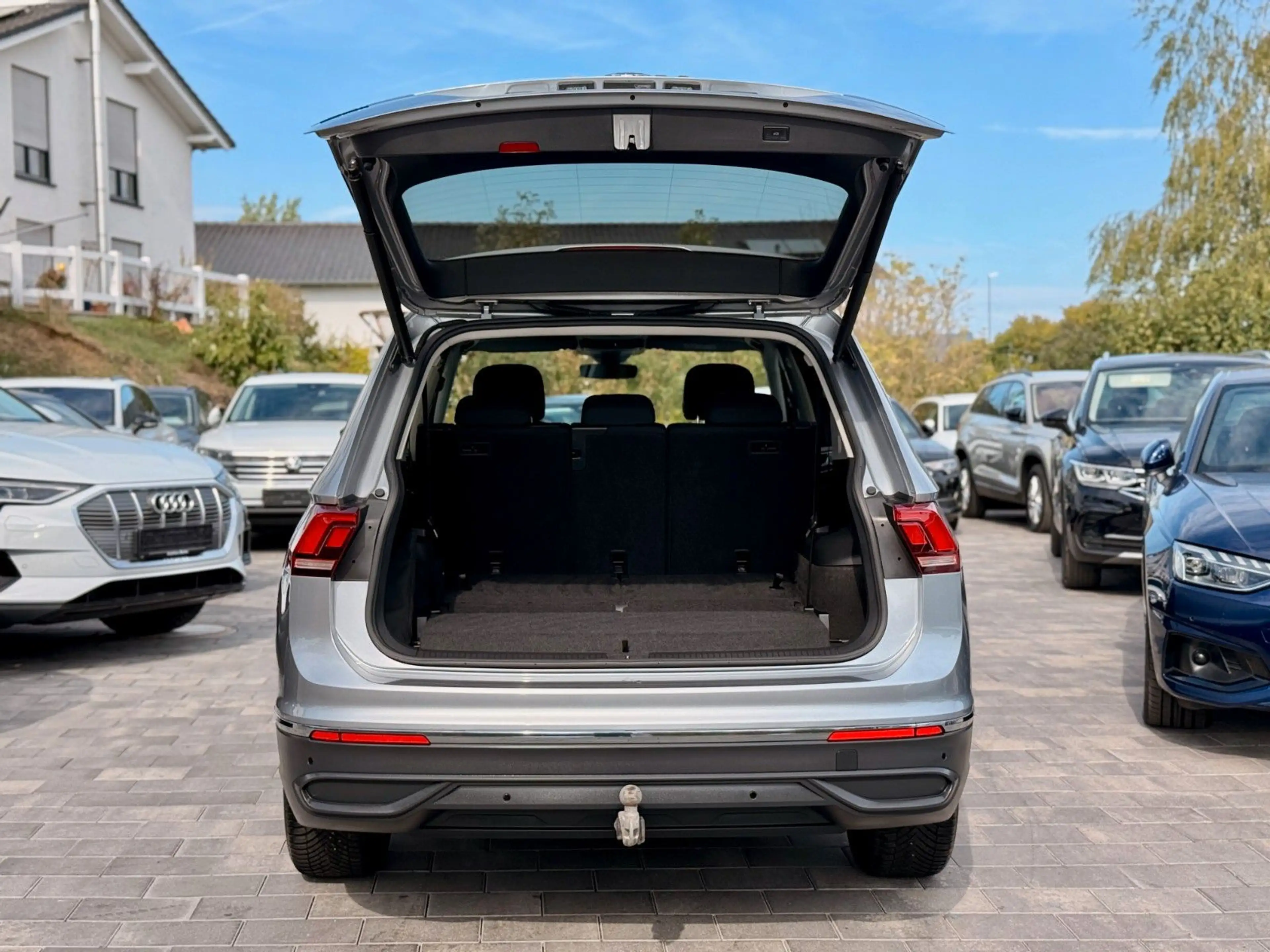 Volkswagen Tiguan Allspace 2.0TDi HUD*ACC*RFK*AHK*7SITZER* — photo 7