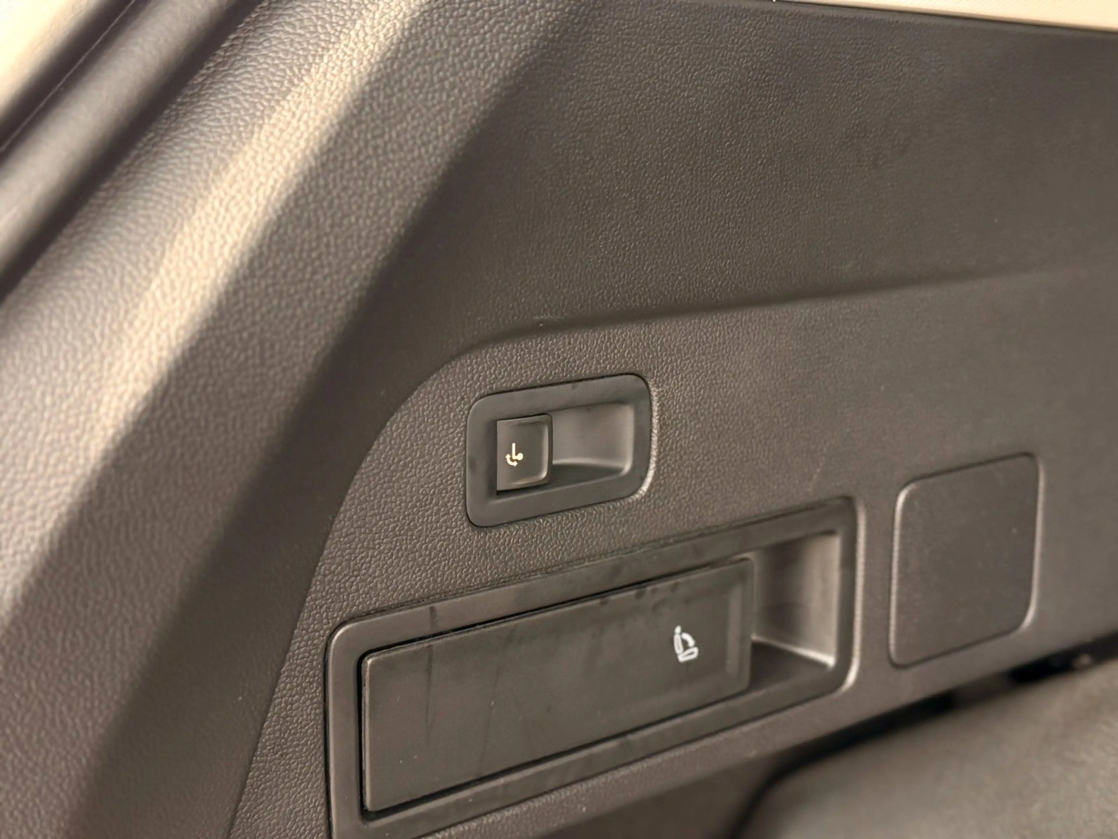 Volkswagen Tiguan Allspace 2.0TDi HUD*ACC*RFK*AHK*7SITZER* — photo 9