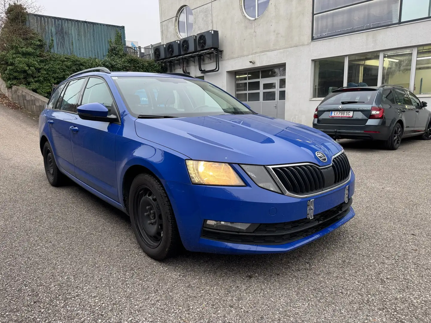 Skoda Octavia Ambition TDI Bleu - 2