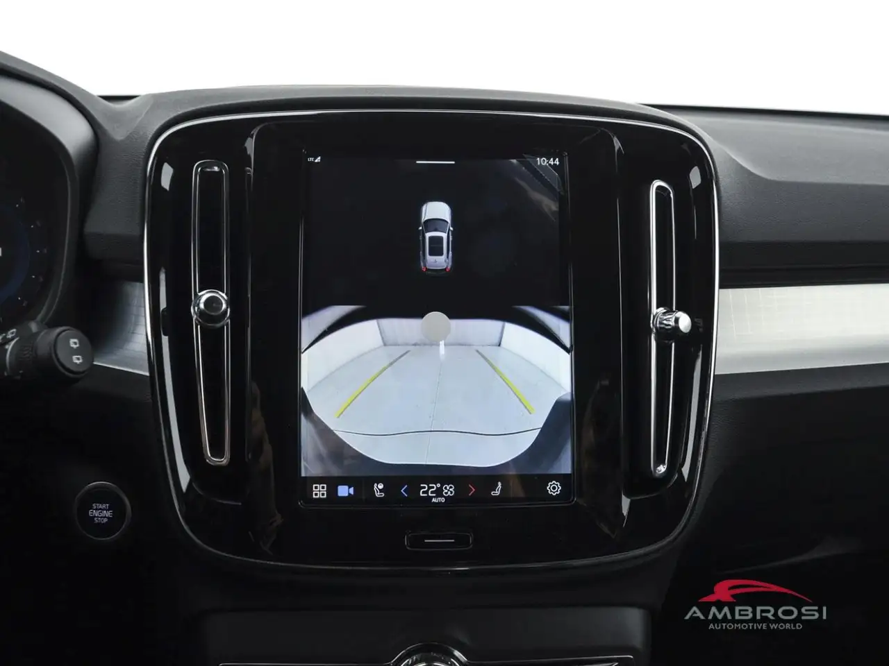 Volvo XC40 2026 — фото 15