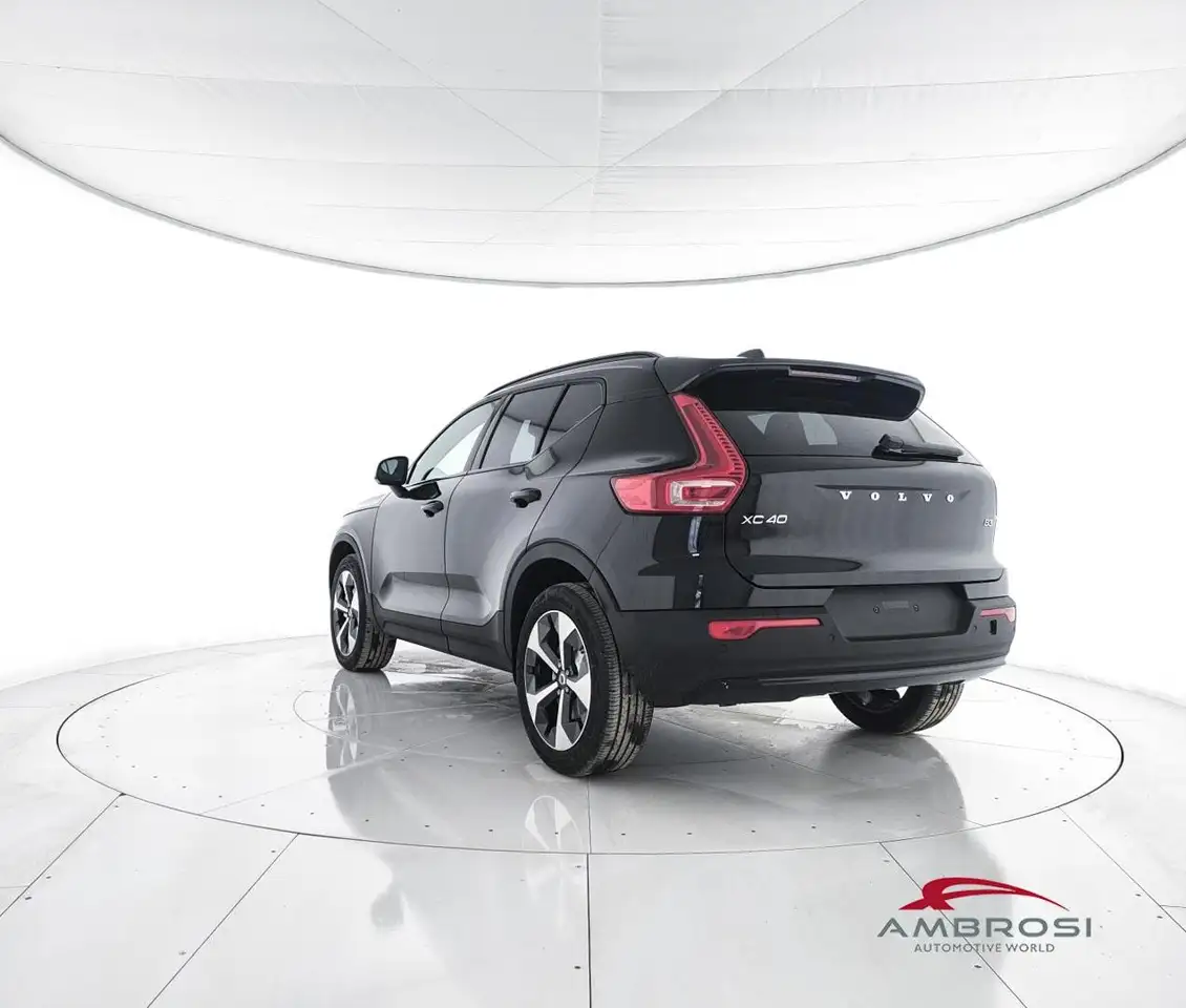 Volvo XC40 2026