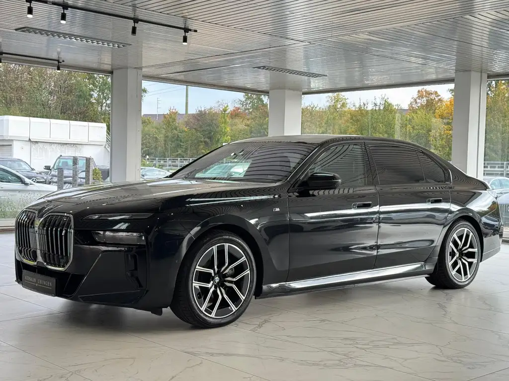 BMW i7 2024 из Европы — купить под ключ