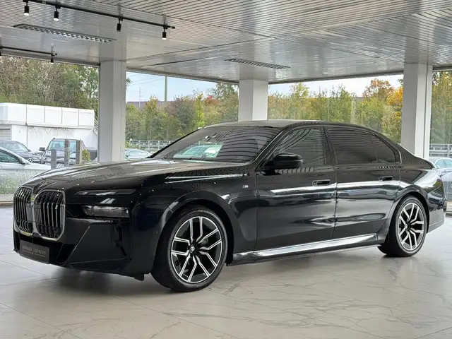 BMW i7 eDrive 50 3x M SPORT*THEATRE-FOND*EXECUTIVE