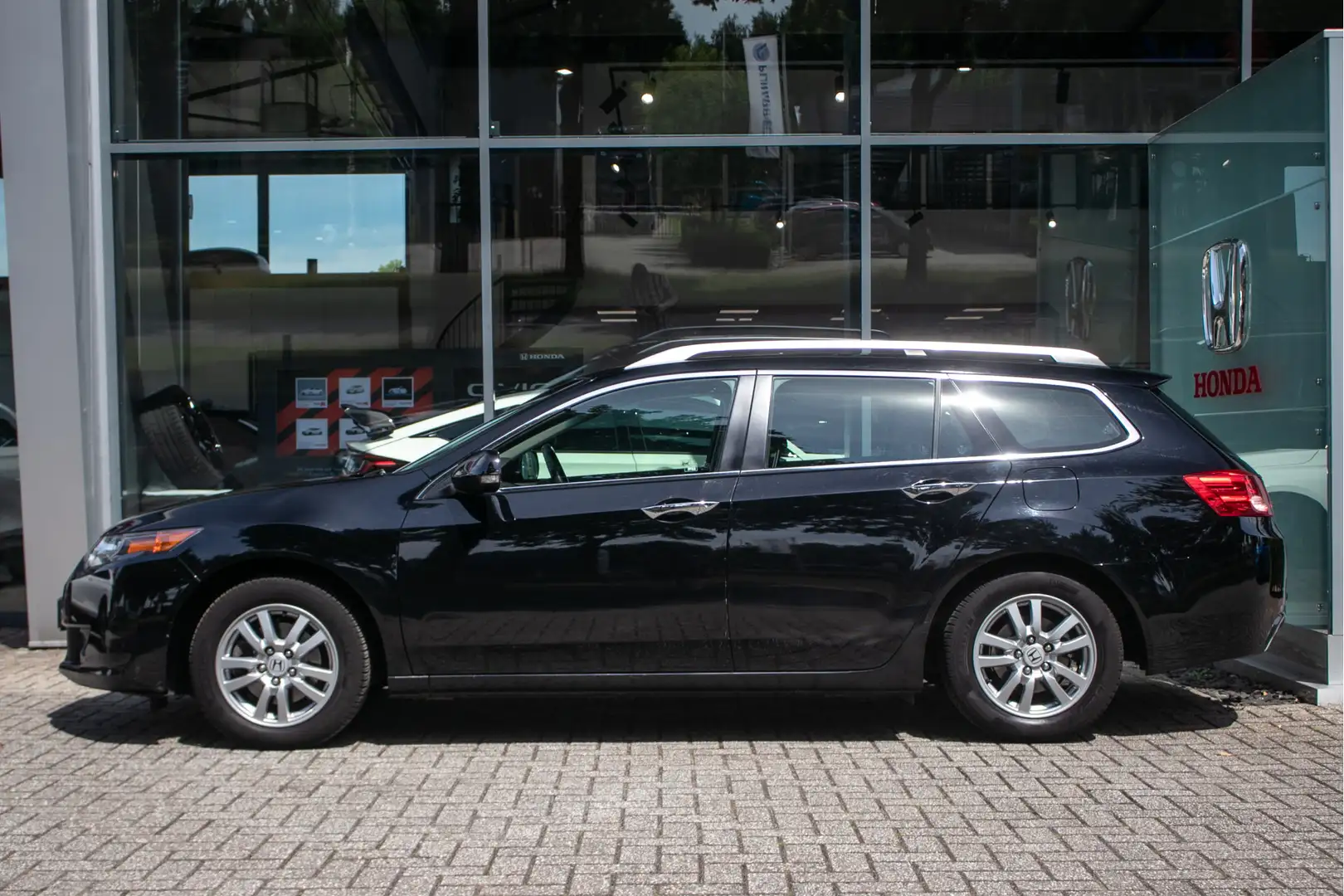 Honda Accord Tourer 2.0i Elegance All-in rijklaarprijs | 1e eig Noir - 2