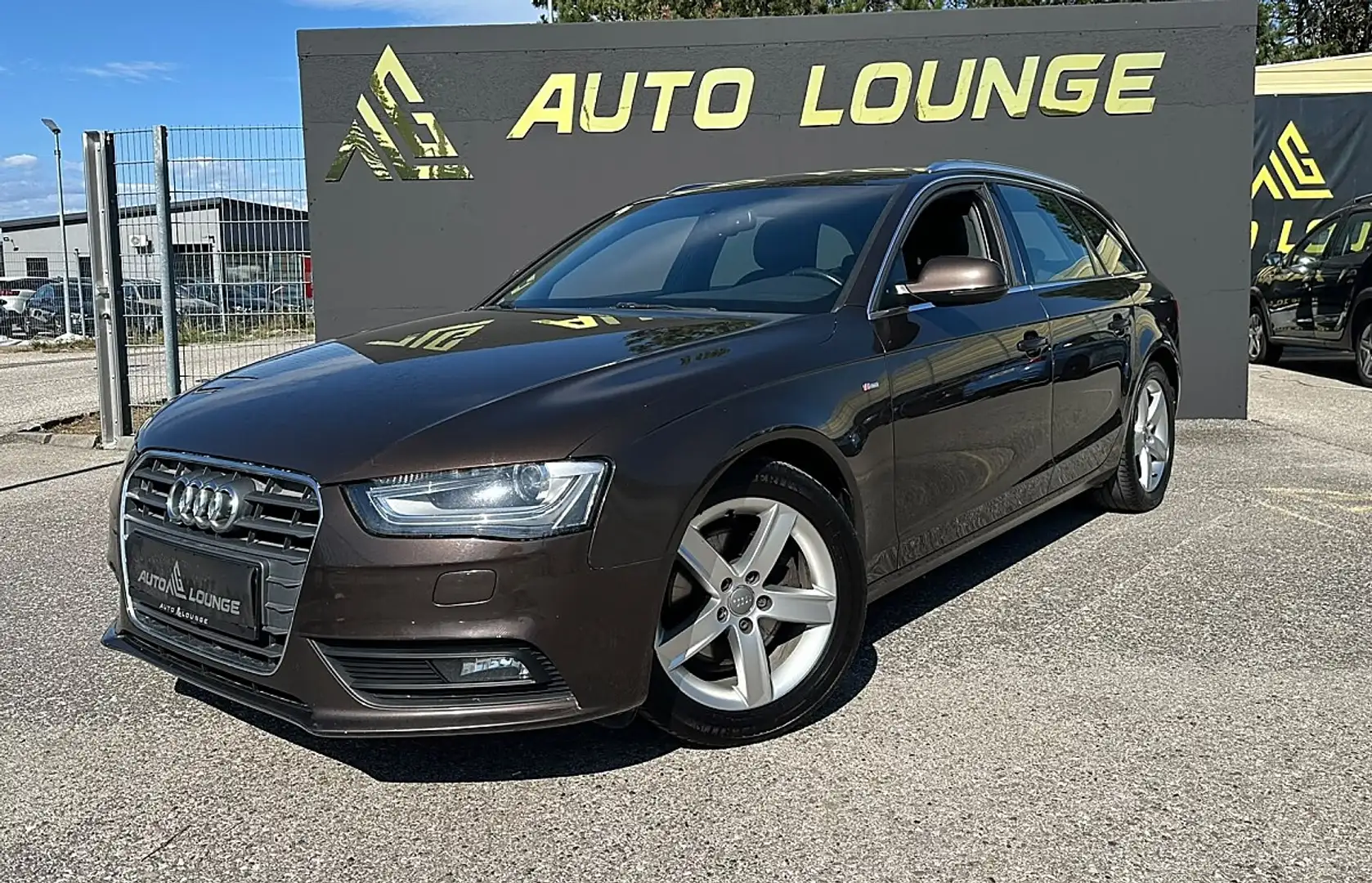 Audi A4 2.0 TDI DPF Avant Braun - 2