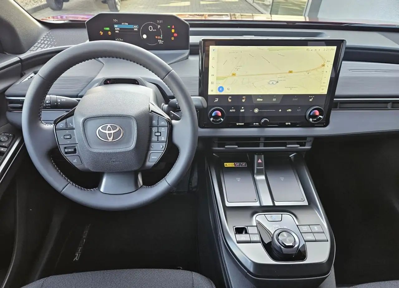 Toyota C-HR C-HR+ 77kWh Teamplayer 7