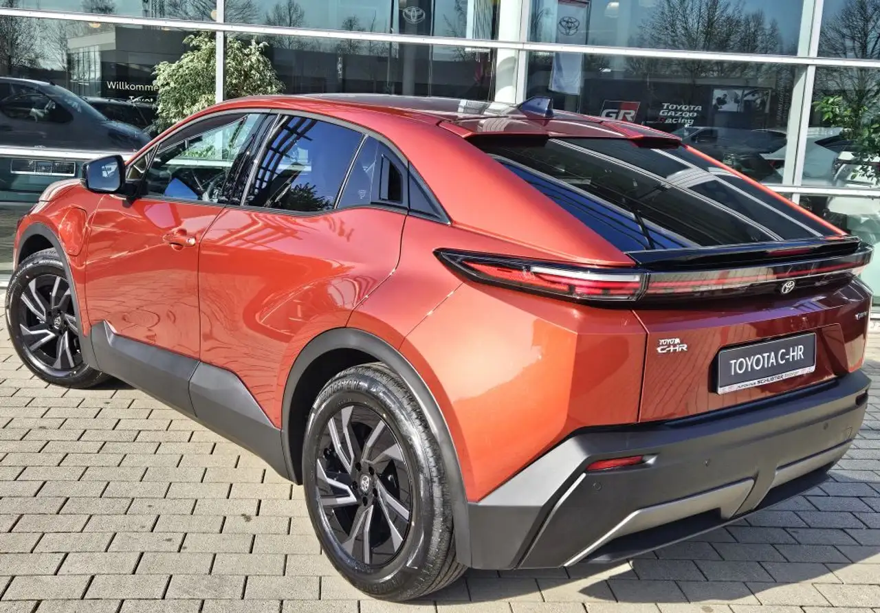 Toyota C-HR C-HR+ 77kWh Teamplayer 3