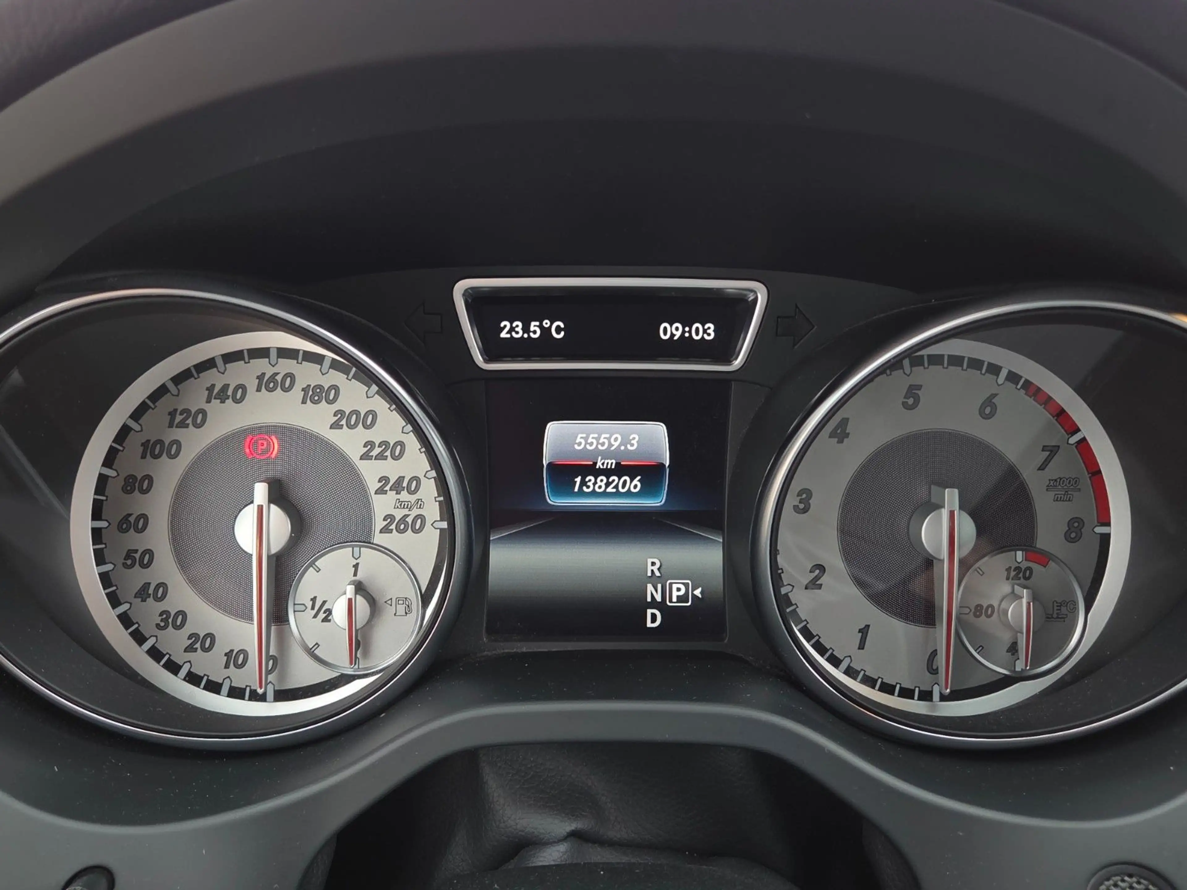 Mercedes-Benz GLA 250 4Matic Street Style, AMG Line, Kamera — photo 17