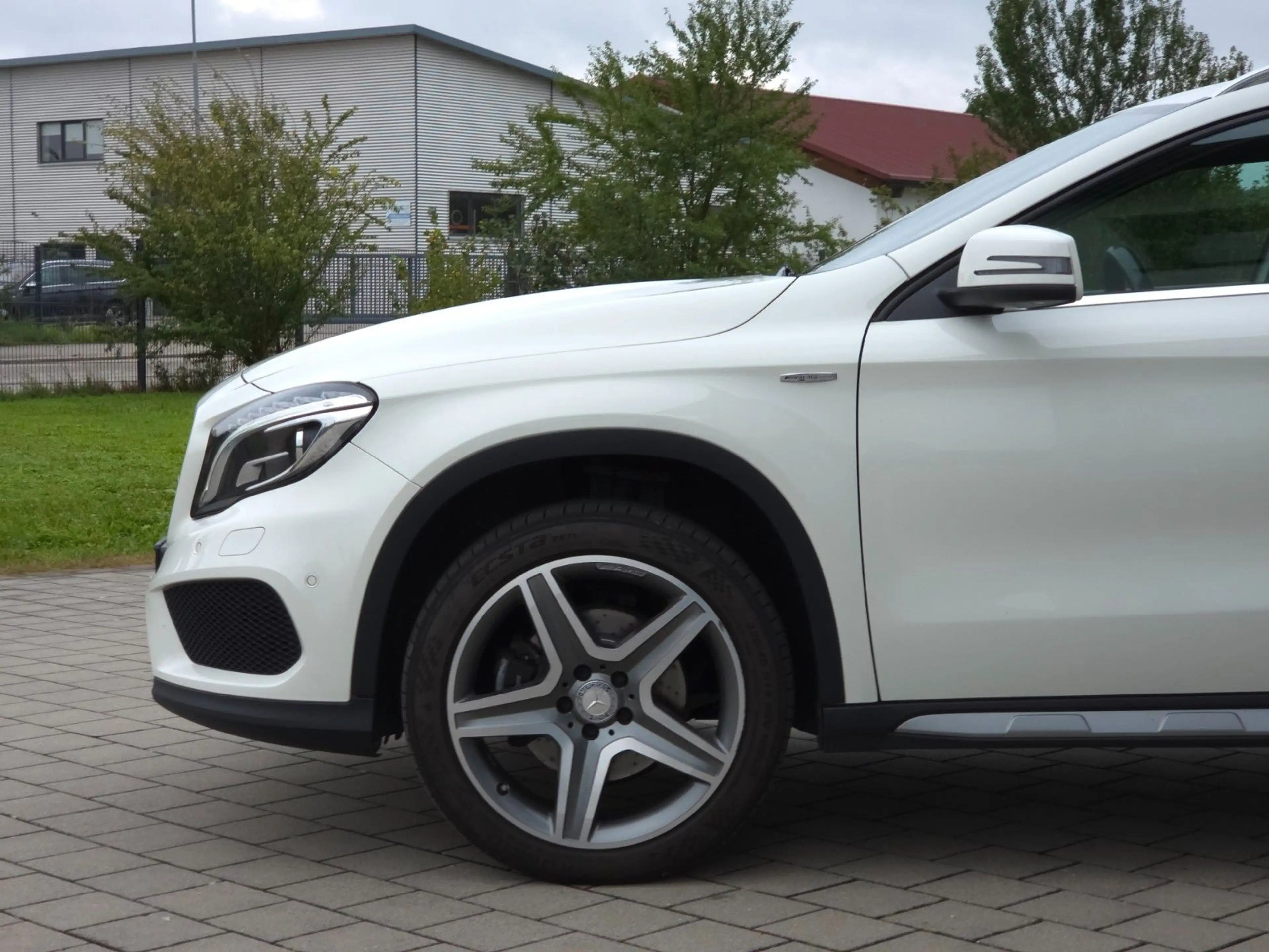Mercedes-Benz GLA 250 4Matic Street Style, AMG Line, Kamera — photo 19