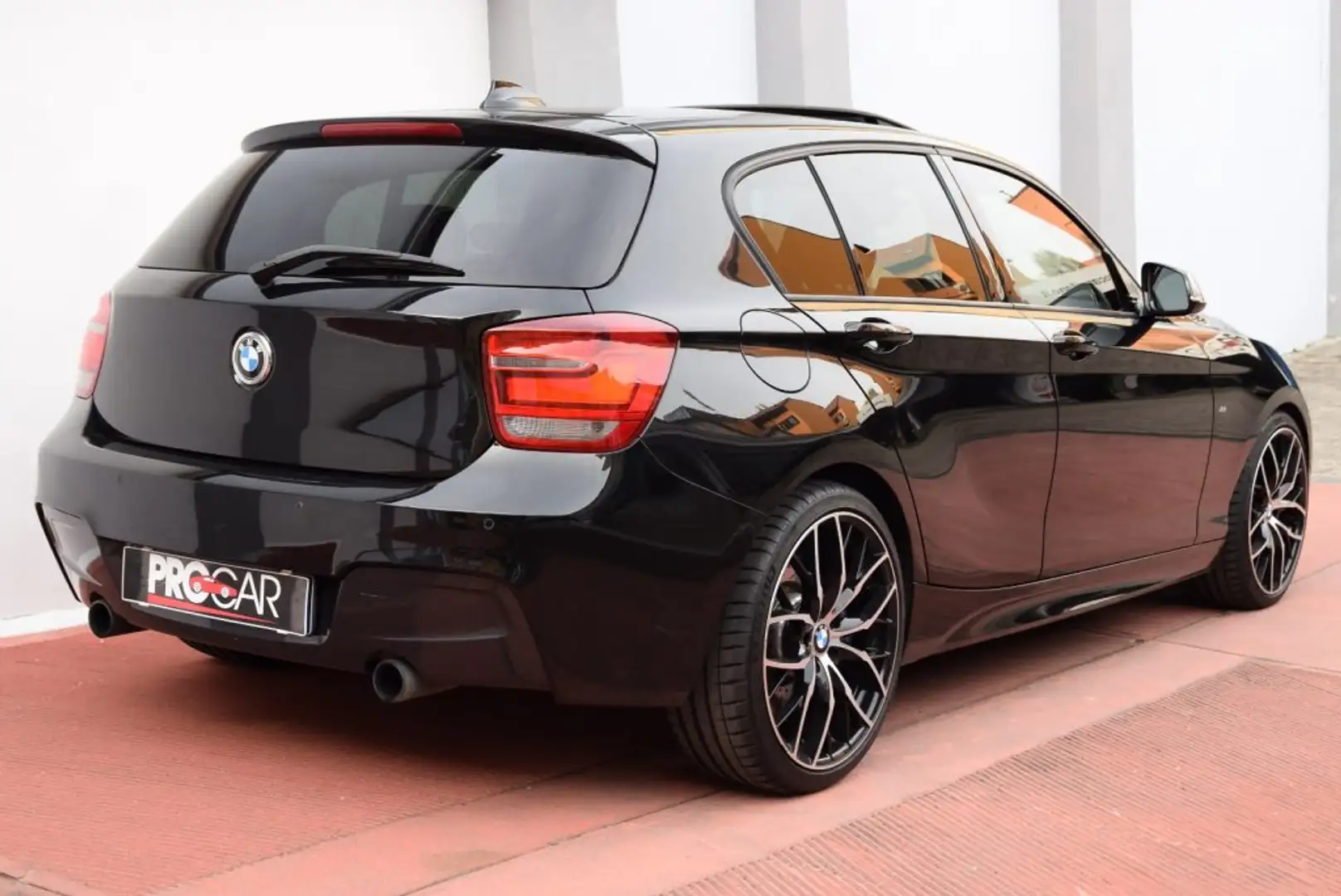 BMW 135 i xDrive 5p. (Tetto apribile, doppi cerchi) Steptr Negru - 2