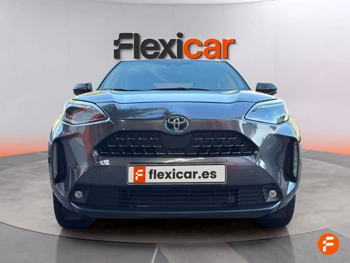 Toyota Yaris Cross 120H Style Gris - 2