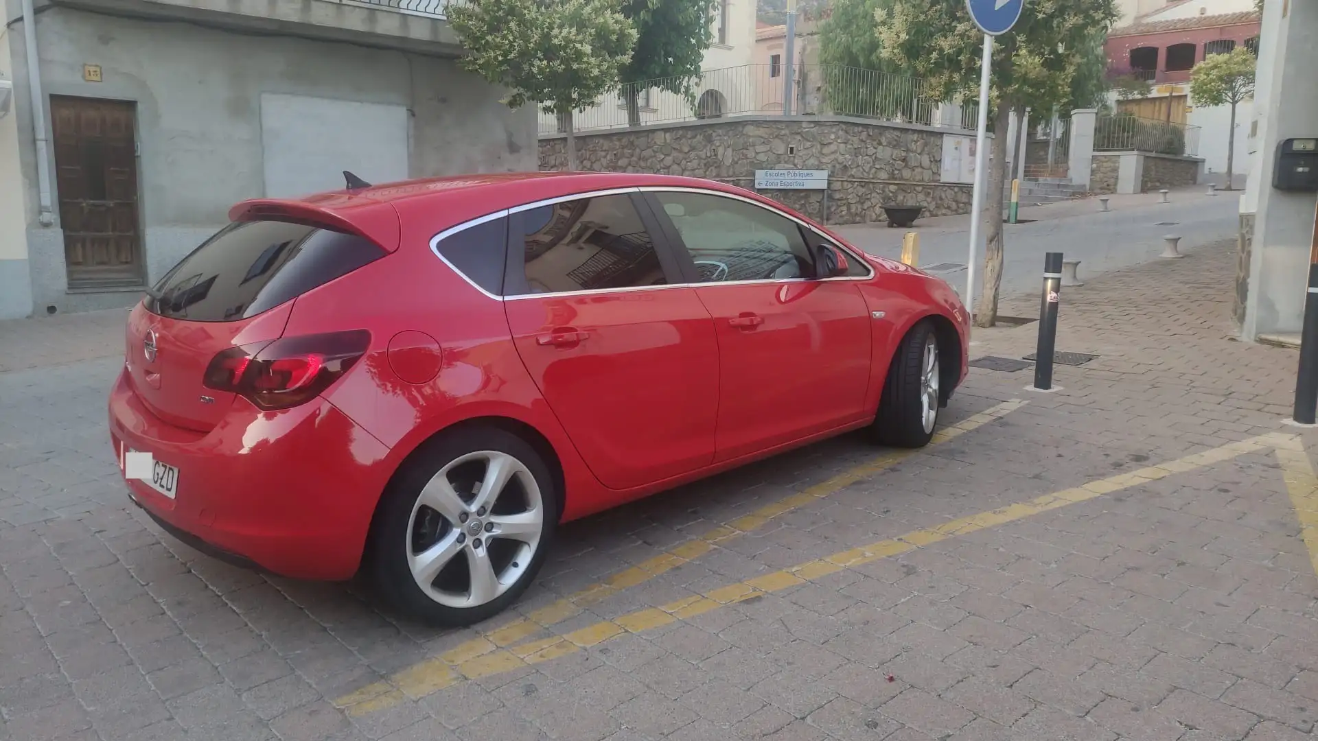 Opel Astra 2.0CDTI Sport - 2
