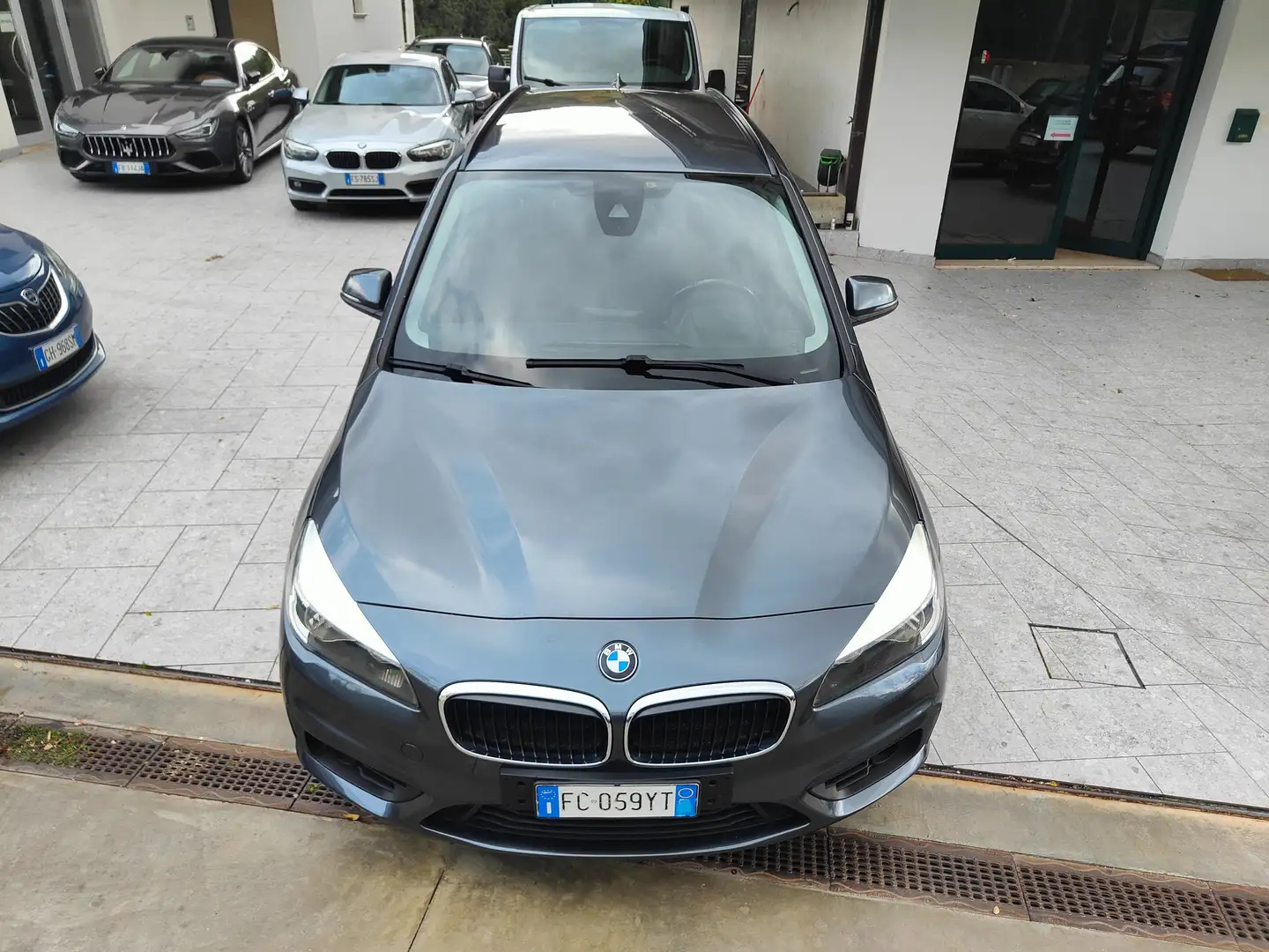 BMW 218 d xDrive Active Tourer Advantage 7 p.ti Grau - 2