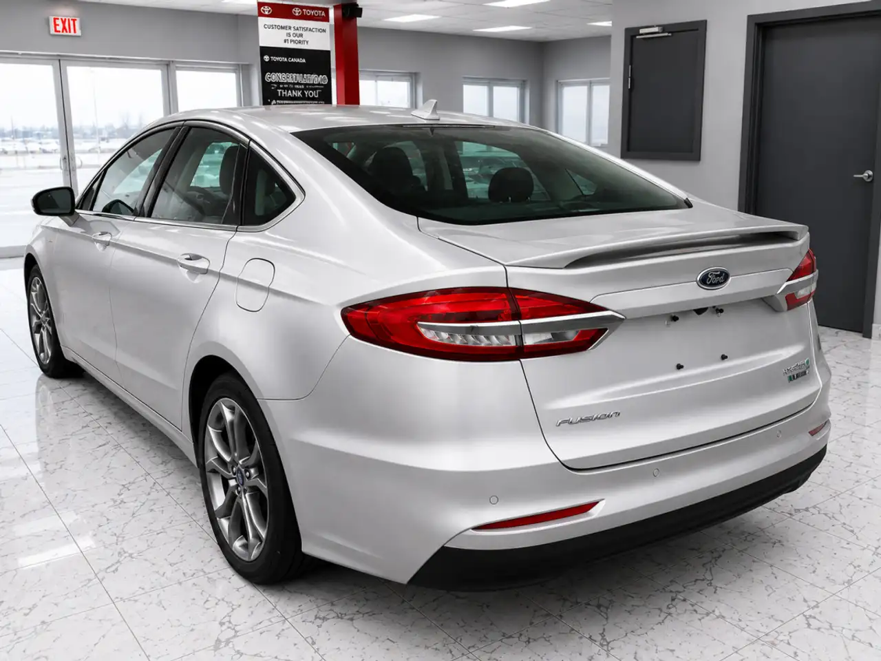 Ford Fusion Hybrid снимка Ford Fusion Hybrid