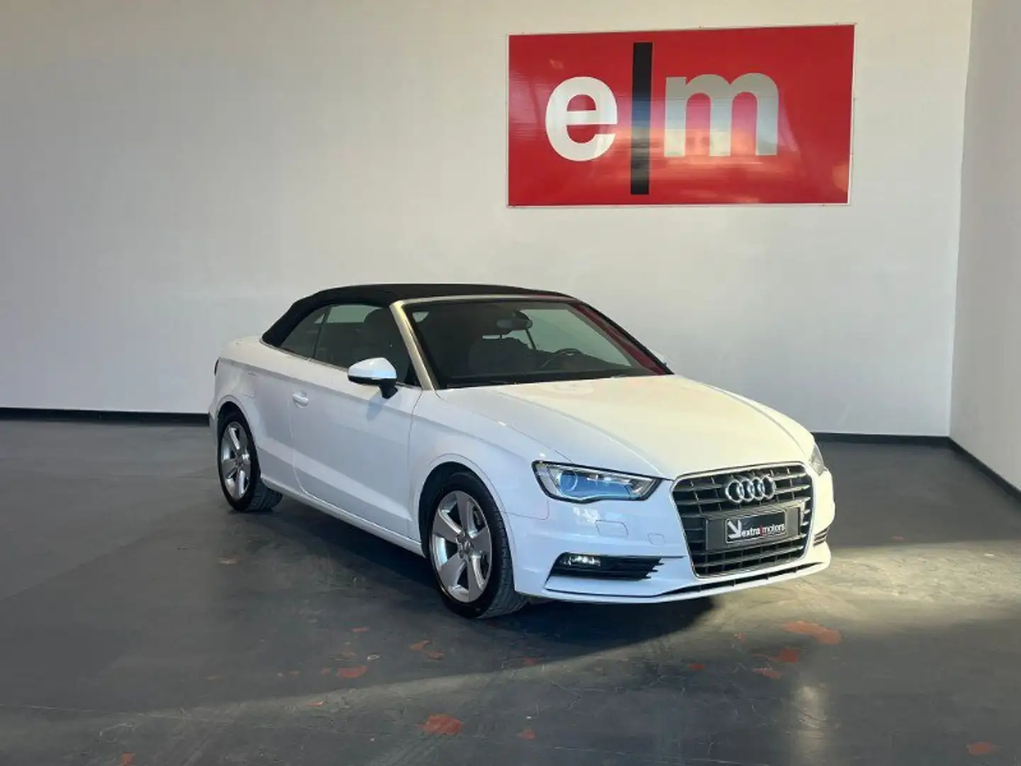 Audi A3 A3 Cabrio 1.6 TDI clean diesel Ambition Blanc - 2