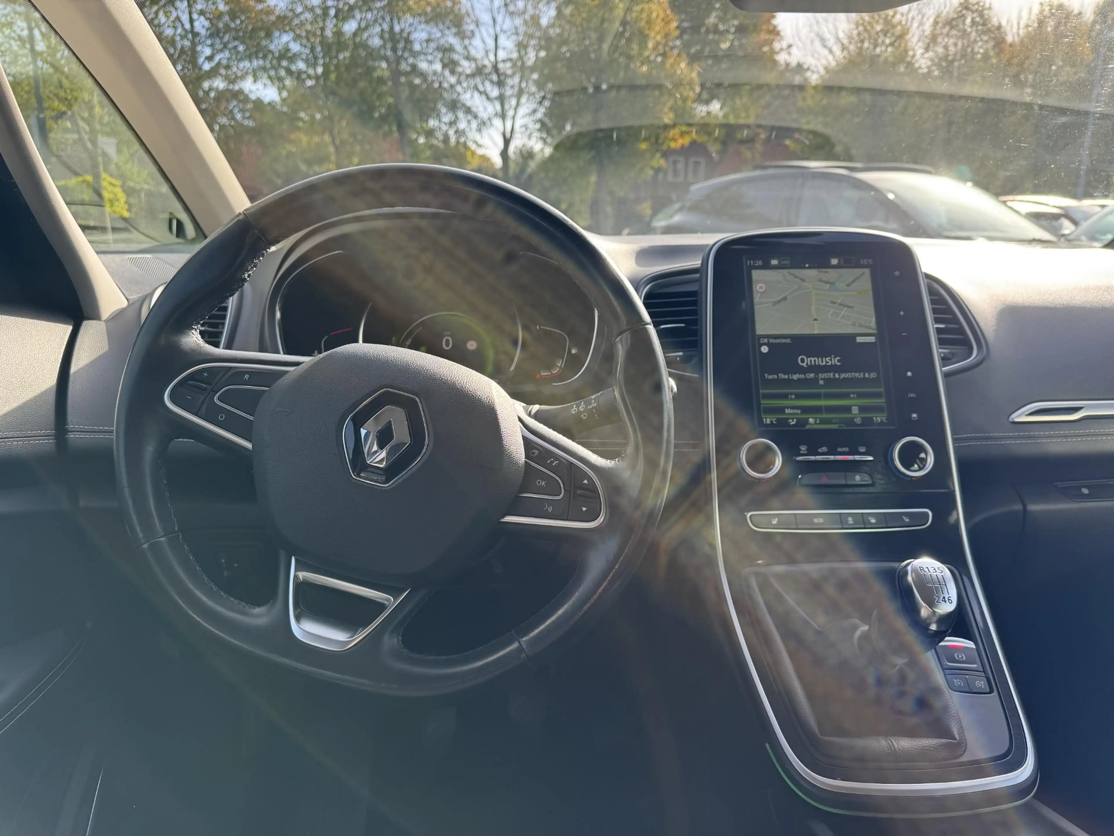 Renault Scenic 1.2 TCe Bose — photo 13