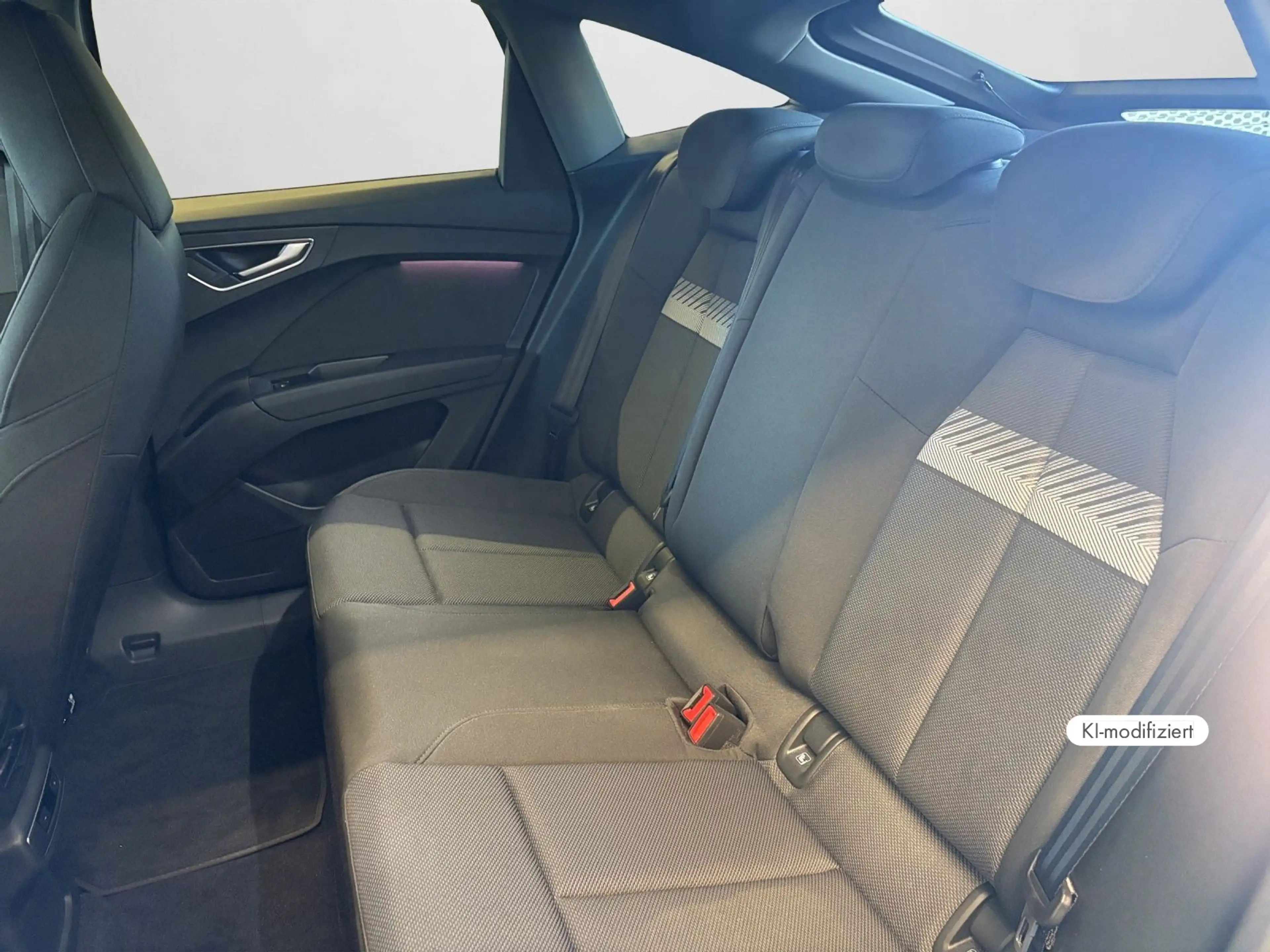 Audi Q4 e-tron MATRIX-LED NAVI EINPARKHILFE — photo 14