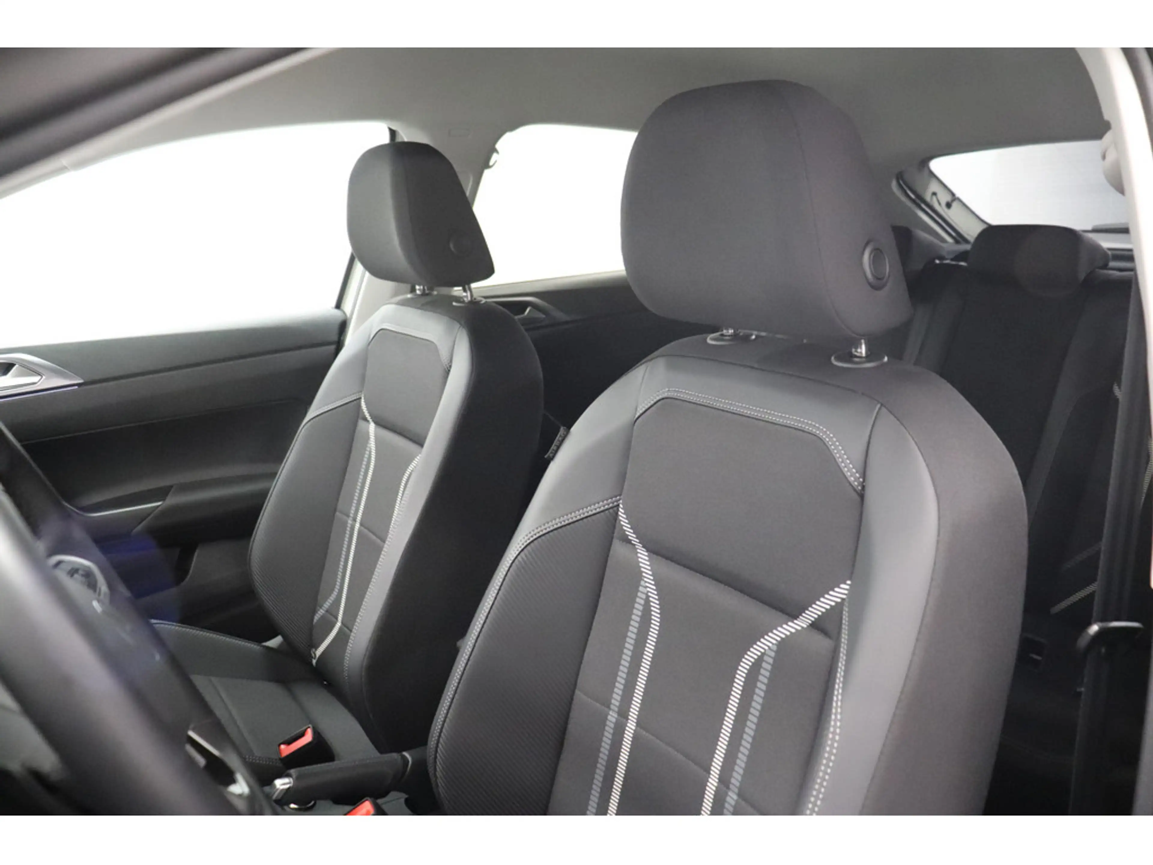 Volkswagen Taigo Style 1.0 TSI DSG #Matrix #IQ.DRIVE#IQ. — photo 12