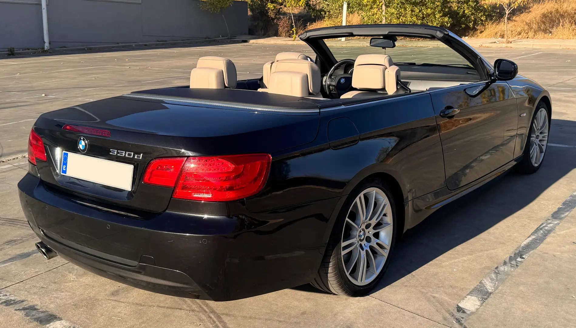 BMW 330 330dA Cabrio Negro - 1