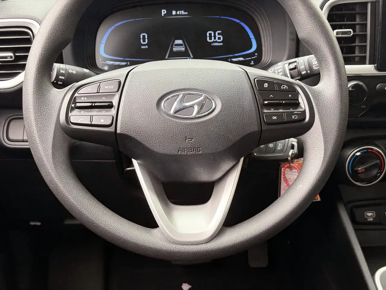 Hyundai Venue снимка Hyundai Venue