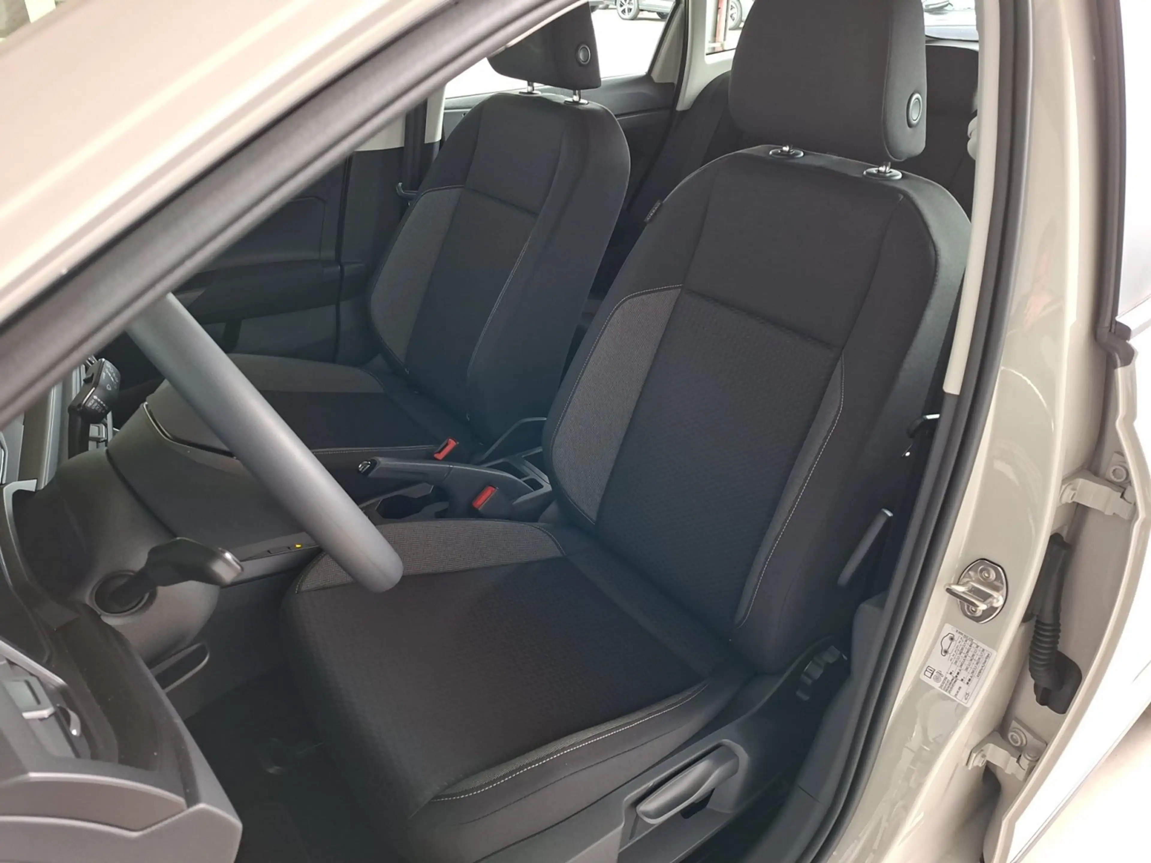 Volkswagen Taigo 4Me TSI — photo 10