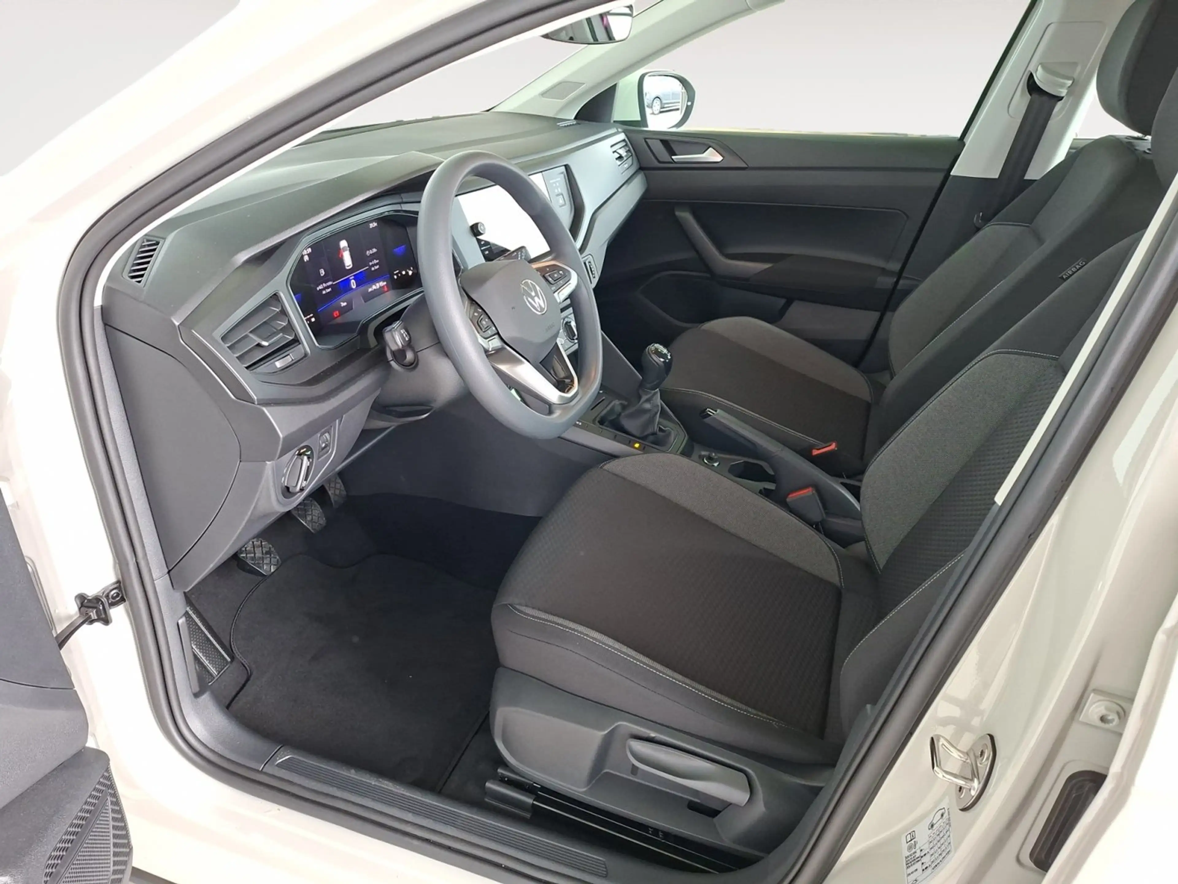 Volkswagen Taigo 4Me TSI — photo 9