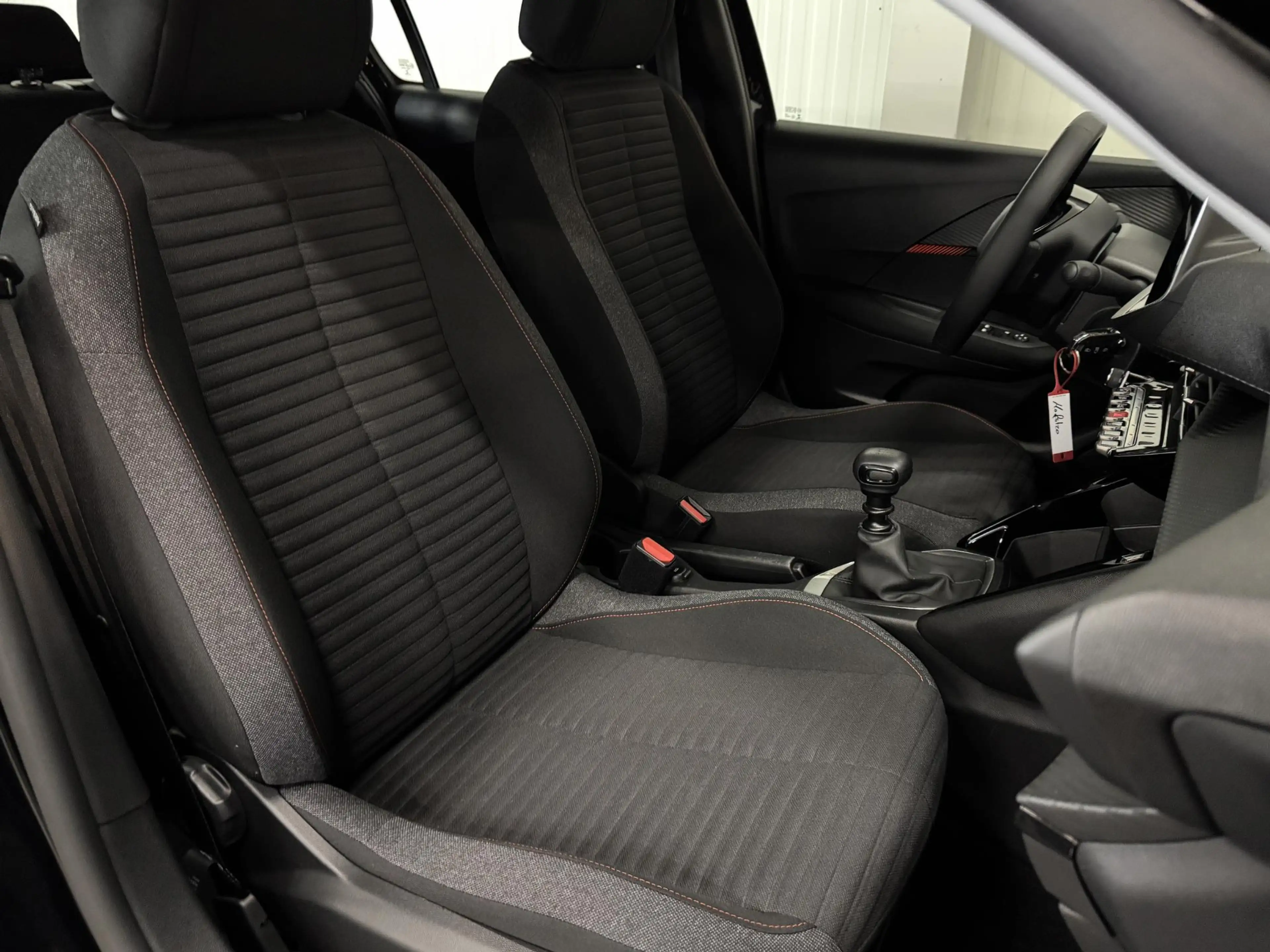 Peugeot 208 1.2 PureTech Active Pack LED AIRCO CRUISE PDC LMV — photo 15