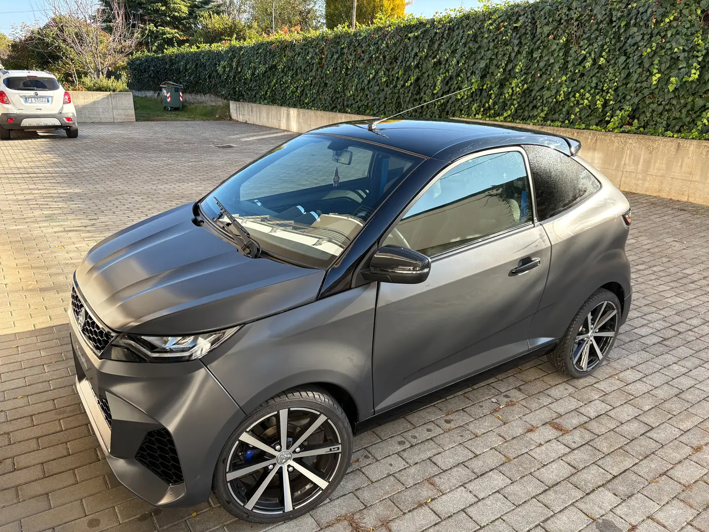 Aixam GTI GTI COUPE Сірий - 2