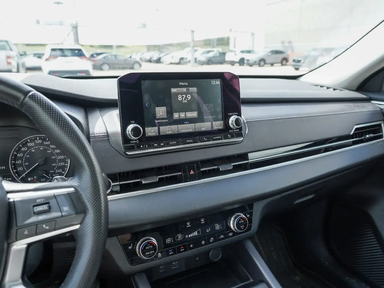 Mitsubishi Outlander снимка Mitsubishi Outlander