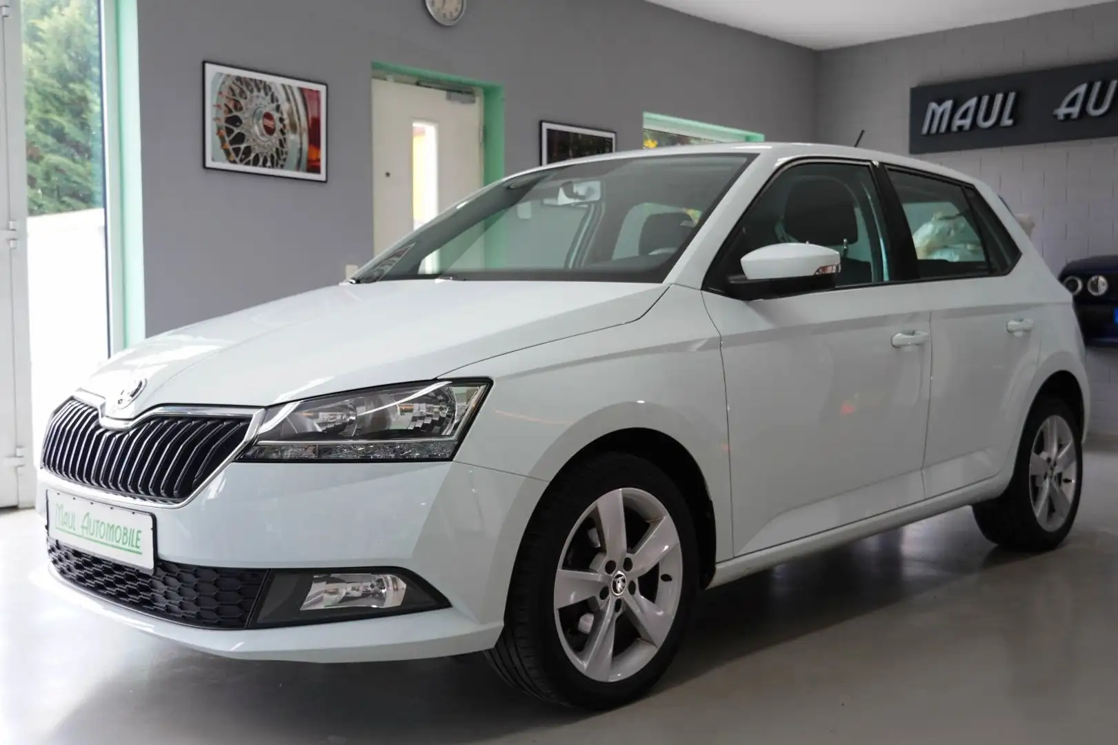 Skoda Fabia Klima BT Skoda-App 8-Fach Blanc - 1