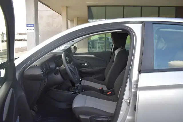 Opel Corsa view 13