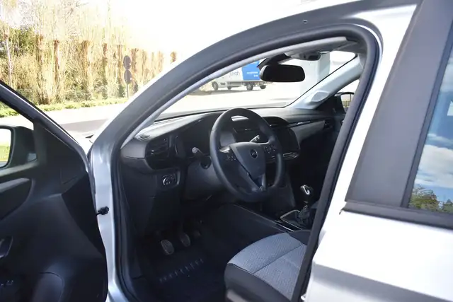 Opel Corsa view 11