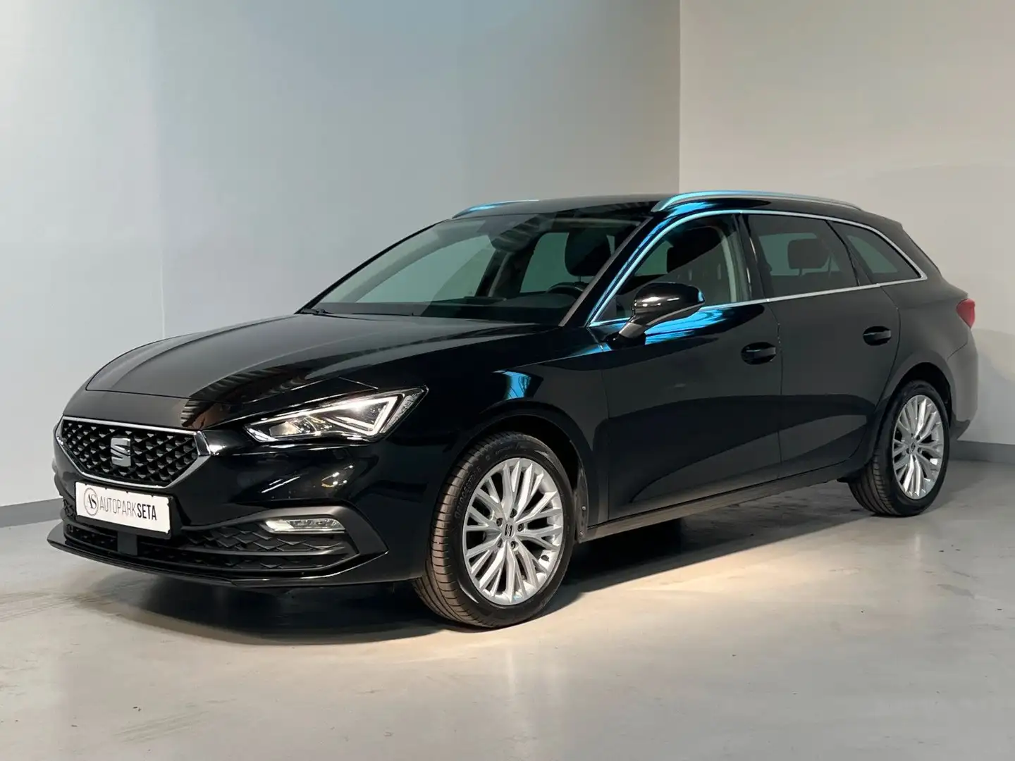 SEAT Leon SP 2.0TDI DSG Xcelle. ACC*LANE*FRONT*LED Noir - 1