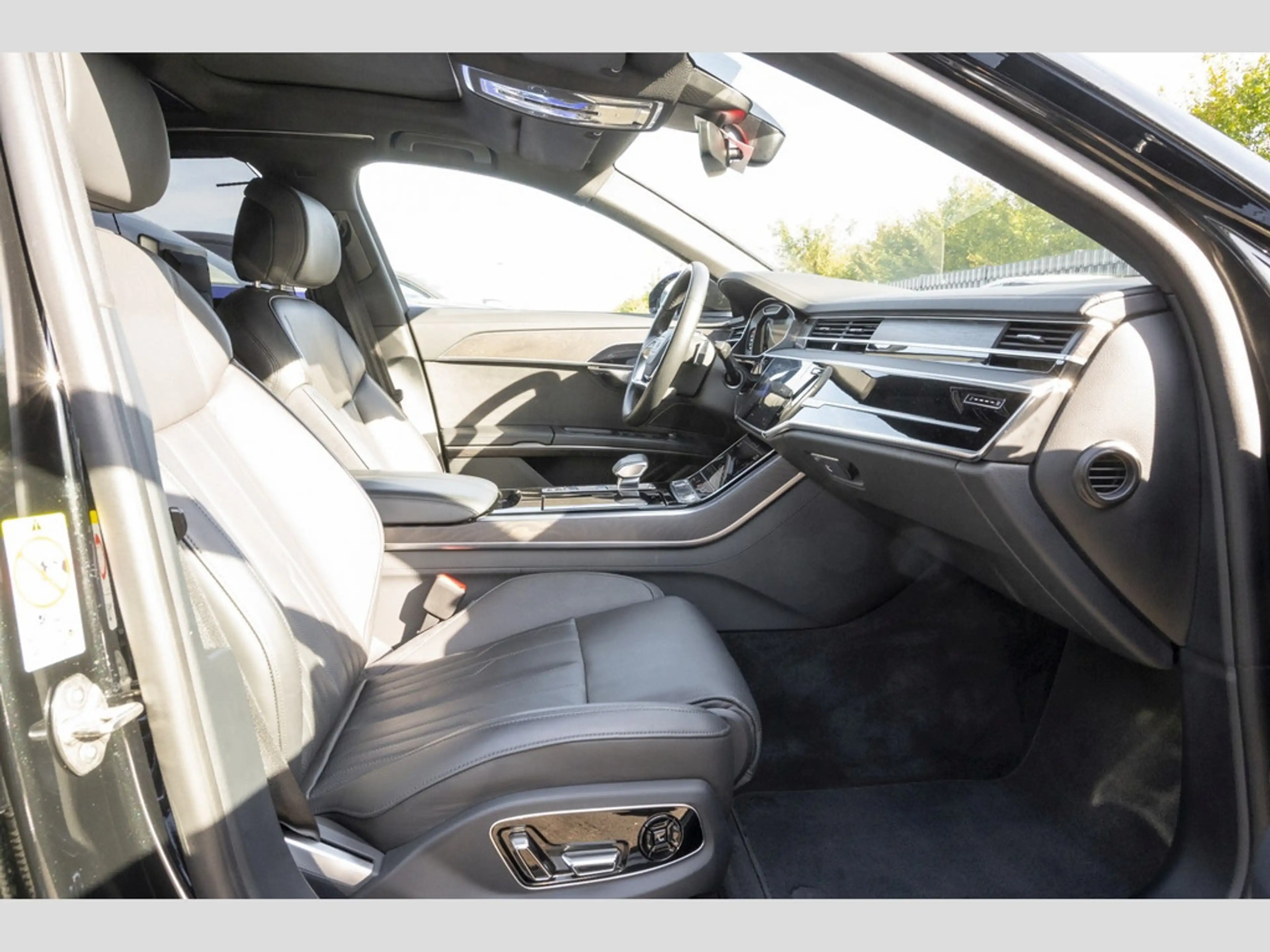 Audi A8 L 50 TDI quattro Pano/Optik schwarz/RSE Plus/Massage v+h — photo 7