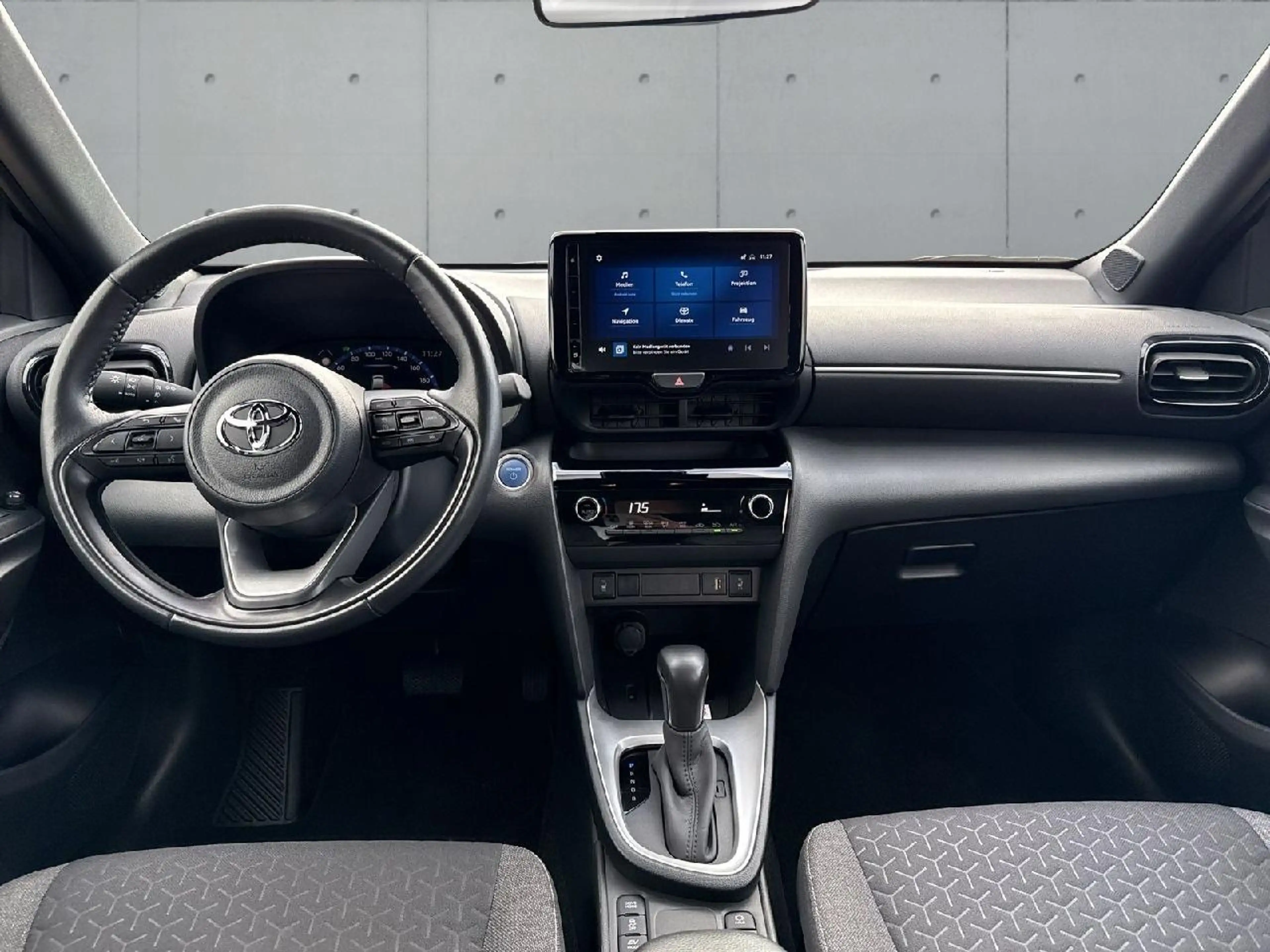 Toyota Yaris Cross Hybrid FWD Team Deutschland — photo 10