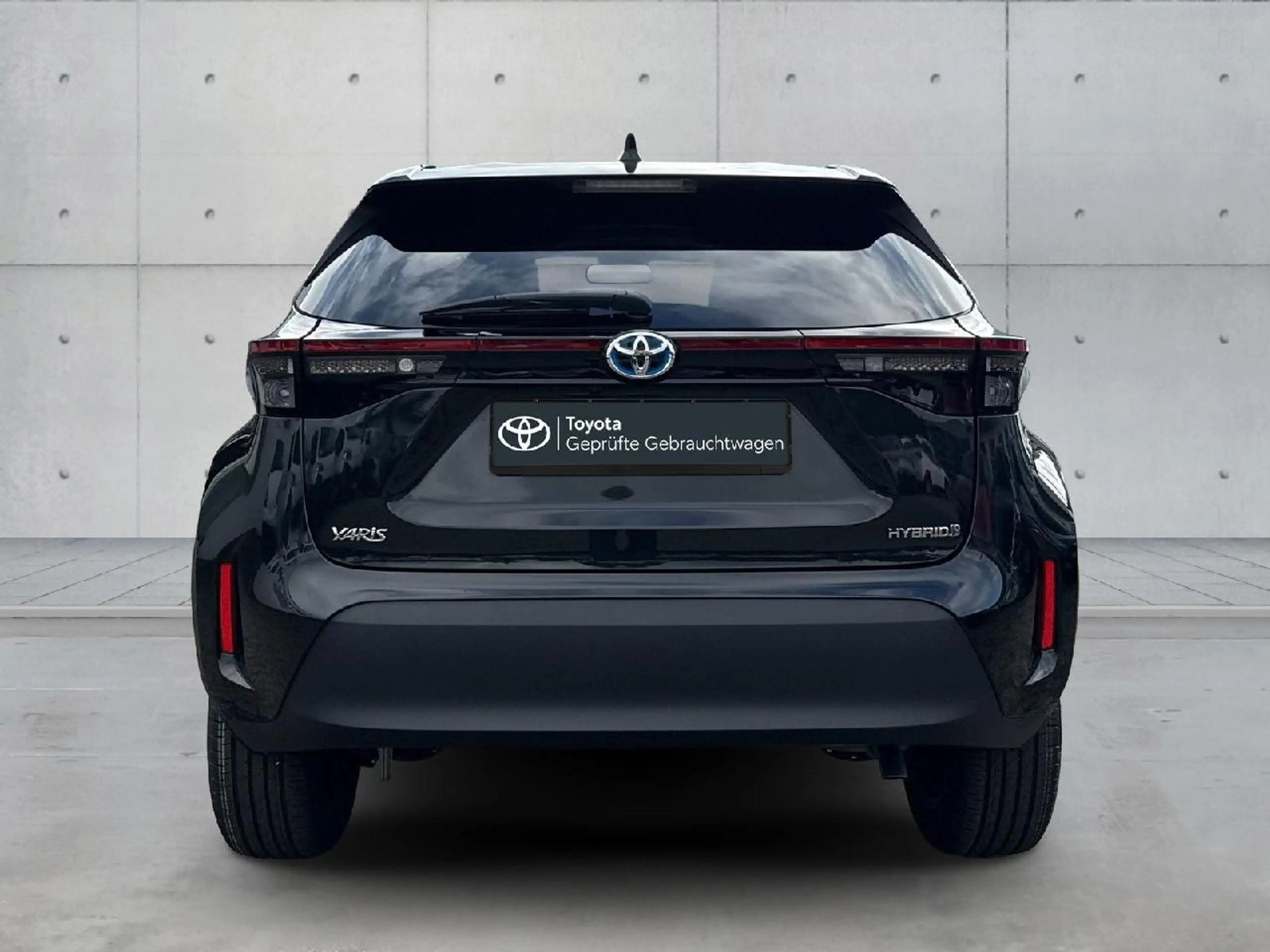 Toyota Yaris Cross Hybrid FWD Team Deutschland — photo 3
