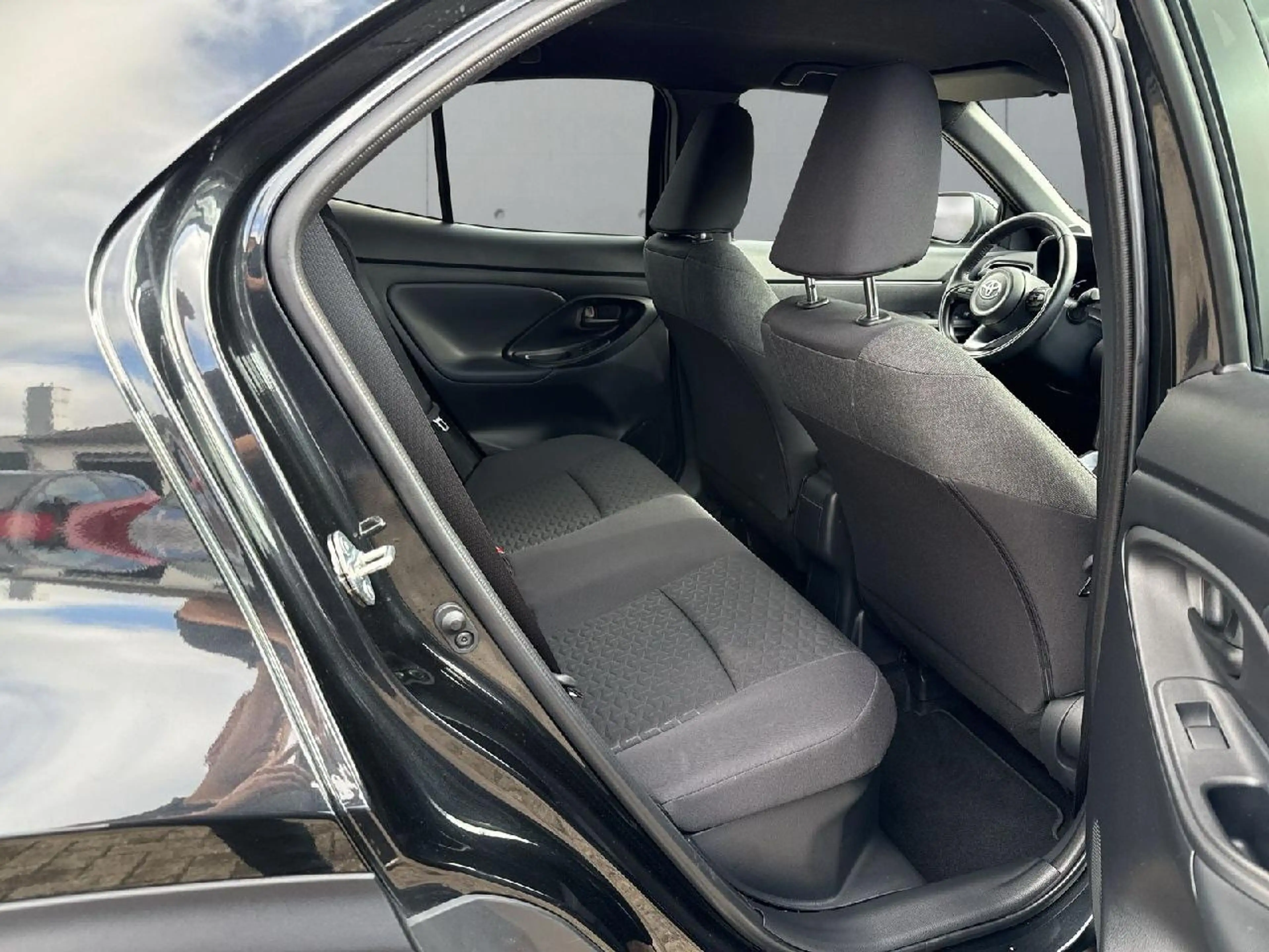 Toyota Yaris Cross Hybrid FWD Team Deutschland — photo 9