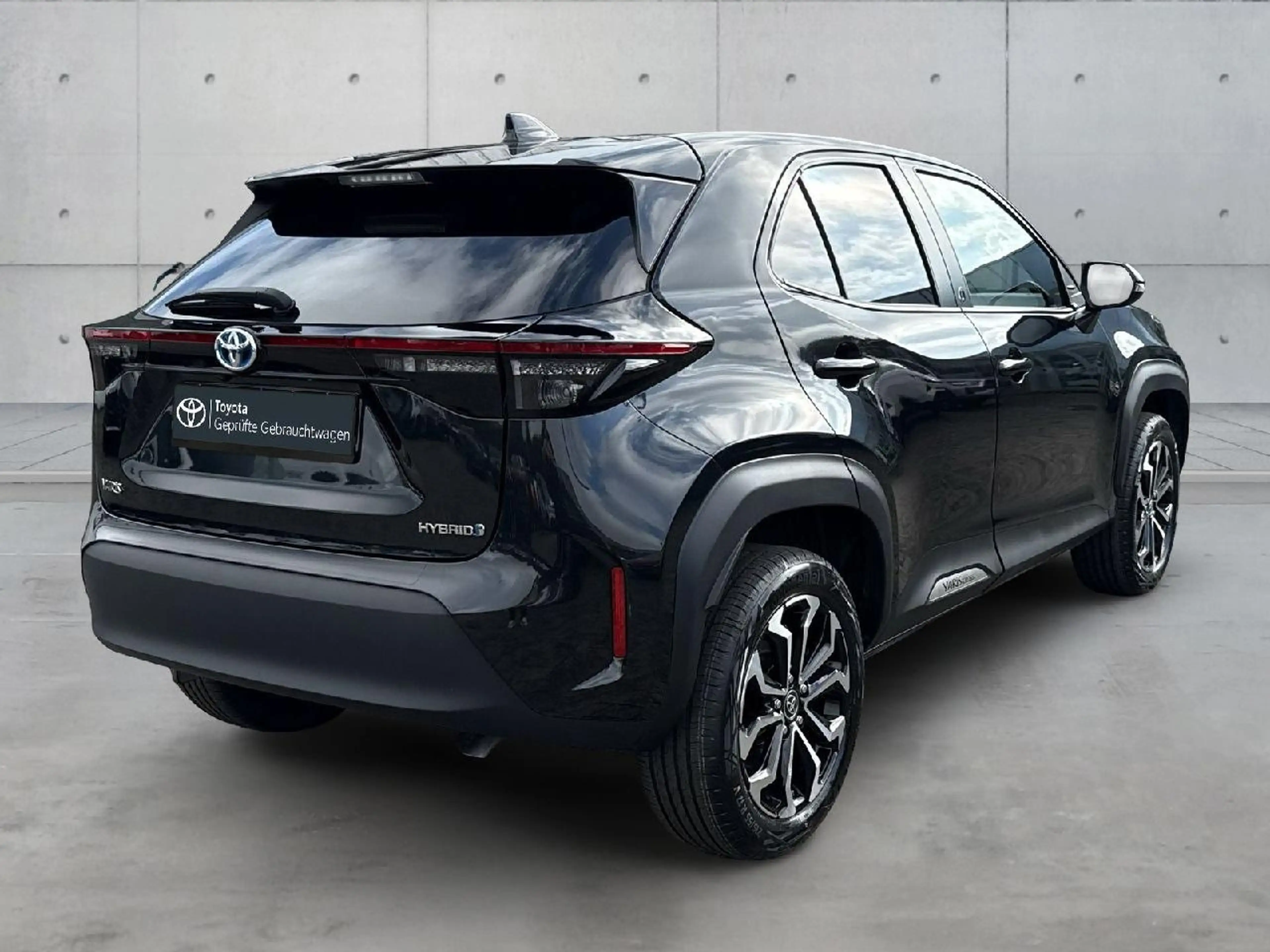 Toyota Yaris Cross Hybrid FWD Team Deutschland — photo 6