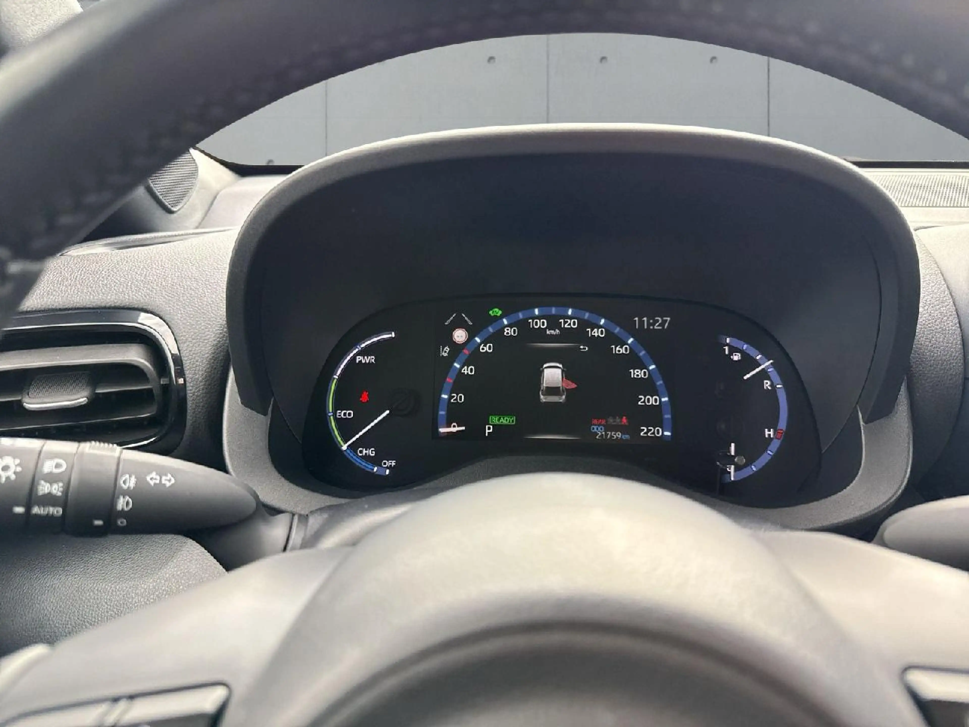 Toyota Yaris Cross Hybrid FWD Team Deutschland — photo 12