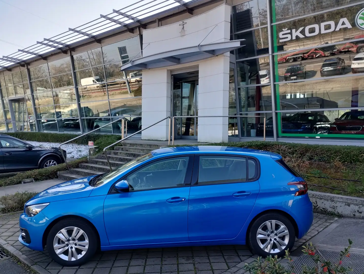 Peugeot 308 308 II 2018 5p 1.5 bluehdi Automatica Blu/Azzurro - 1