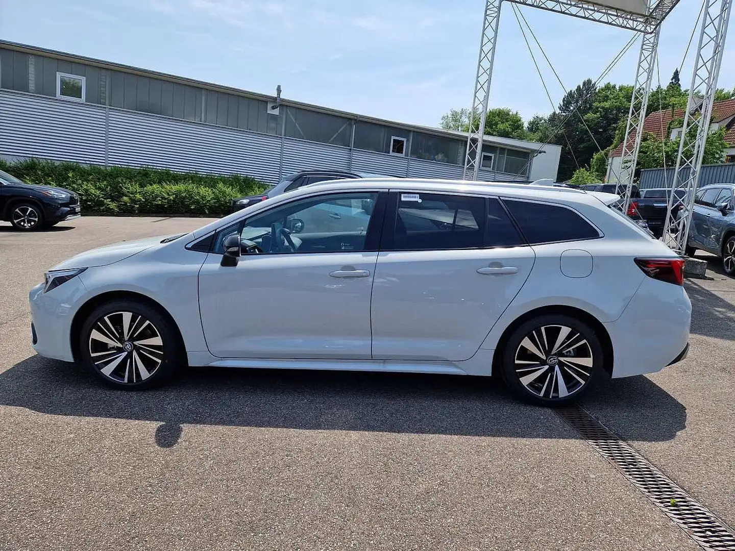 Toyota Corolla Touring Sports Hybrid 1.8 Teamplayer Grau - 2