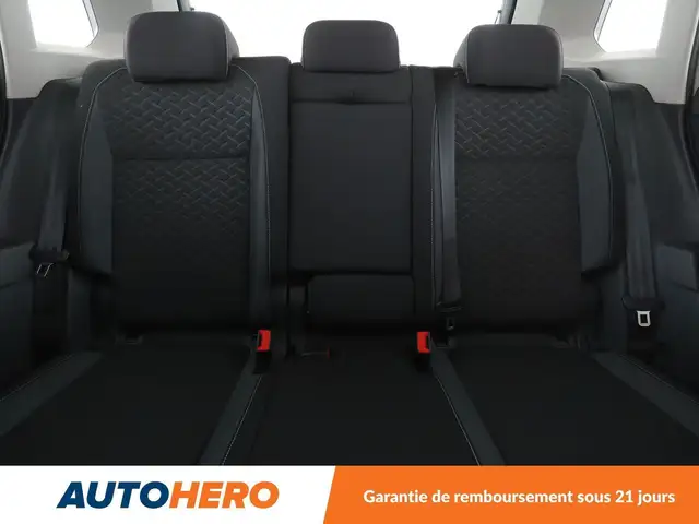 Volkswagen Tiguan view 17